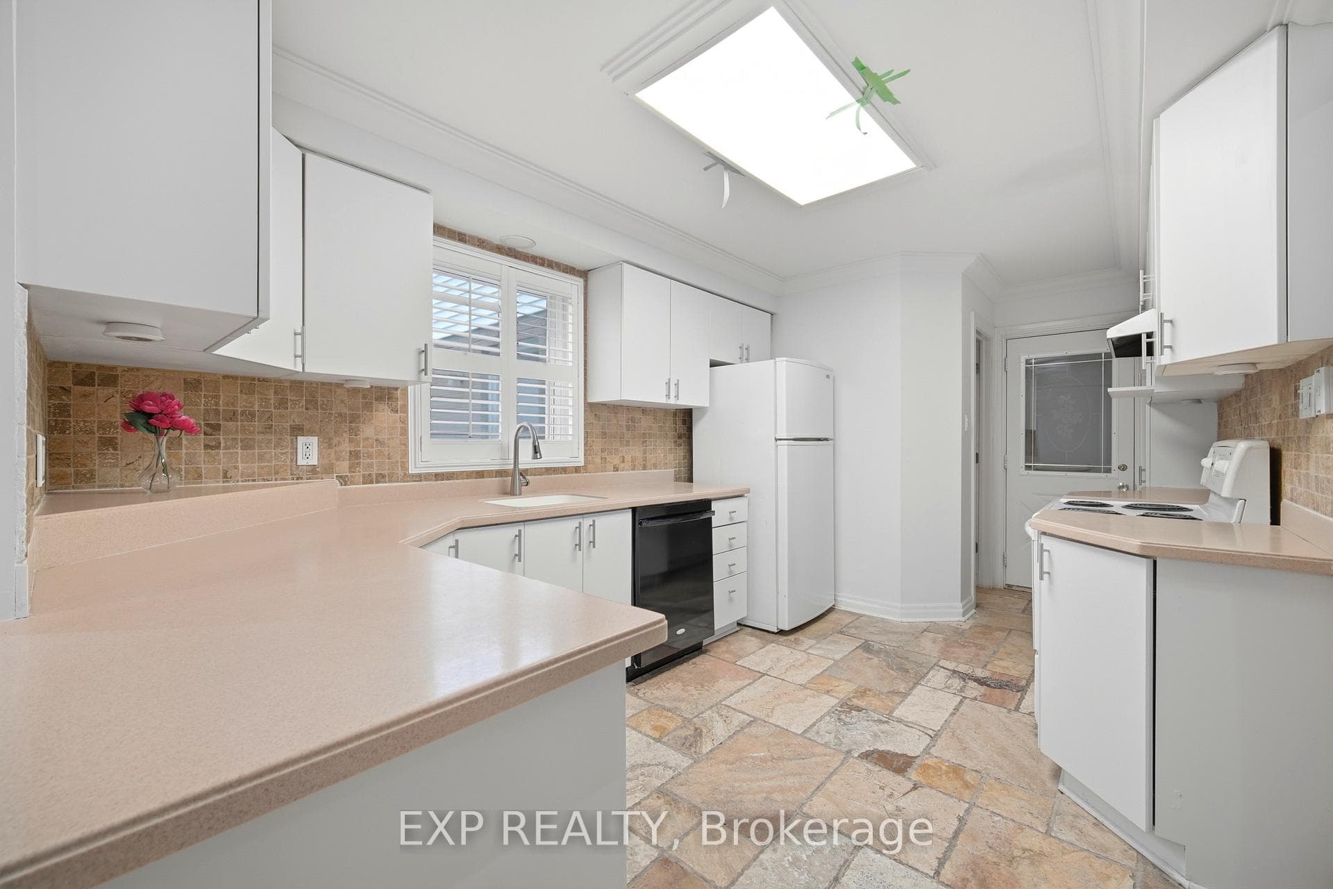 2065 Westfield Drive - Detached photo 12 of 50 in Mississauga, Ontario