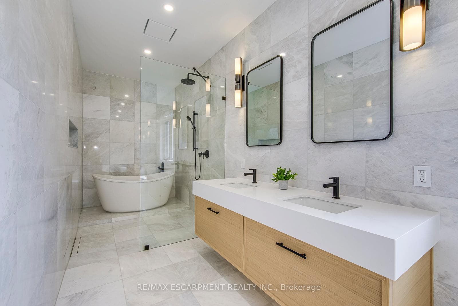 1411 Mountain Grove Avenue - Detached photo 28 of 50 in Burlington, Ontario
