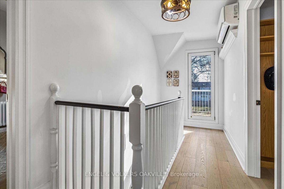 38 John Street - Detached photo 27 of 46 in Mississauga, Ontario