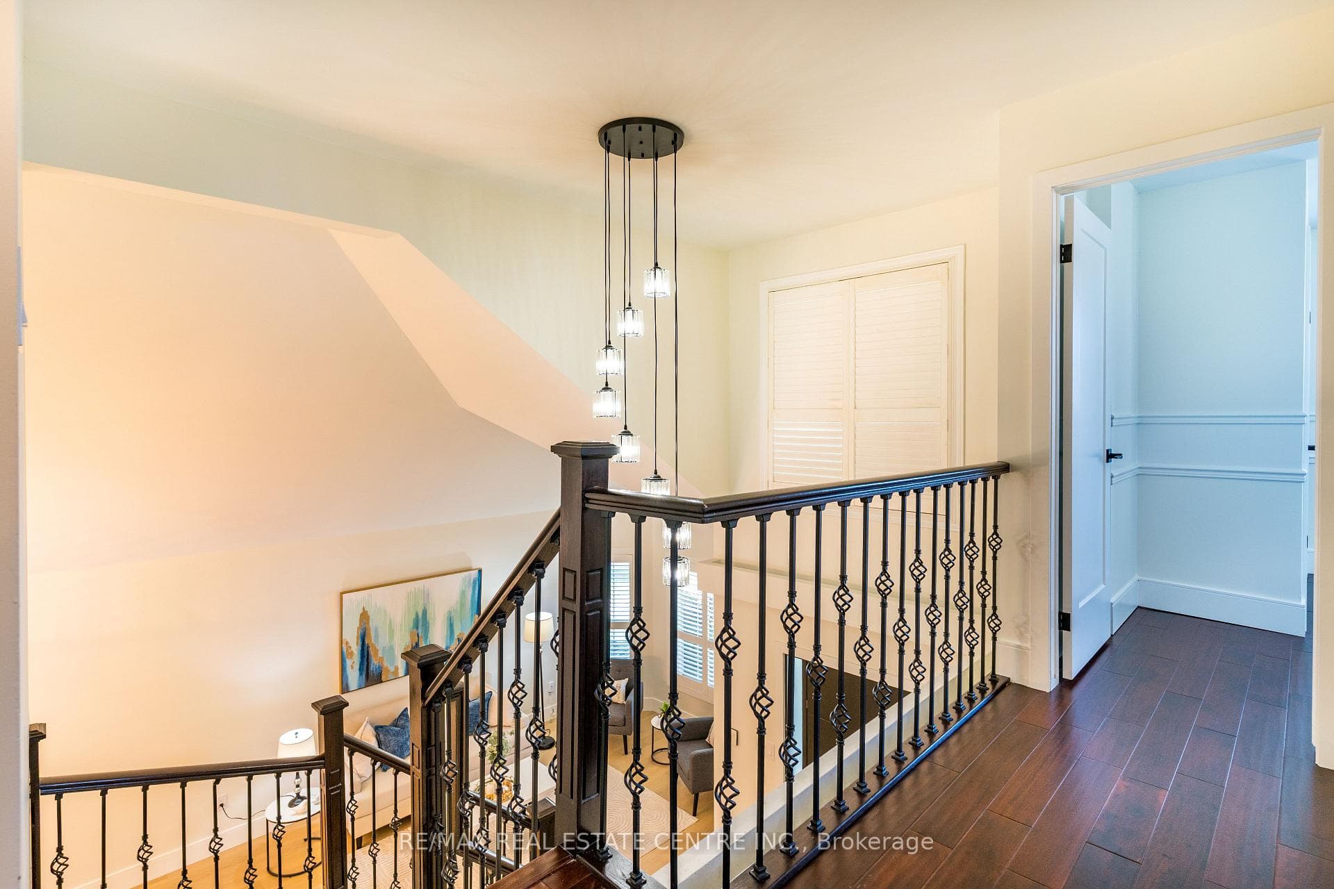 2 Orvieto Court - Detached photo 14 of 47 in Hamilton, Ontario