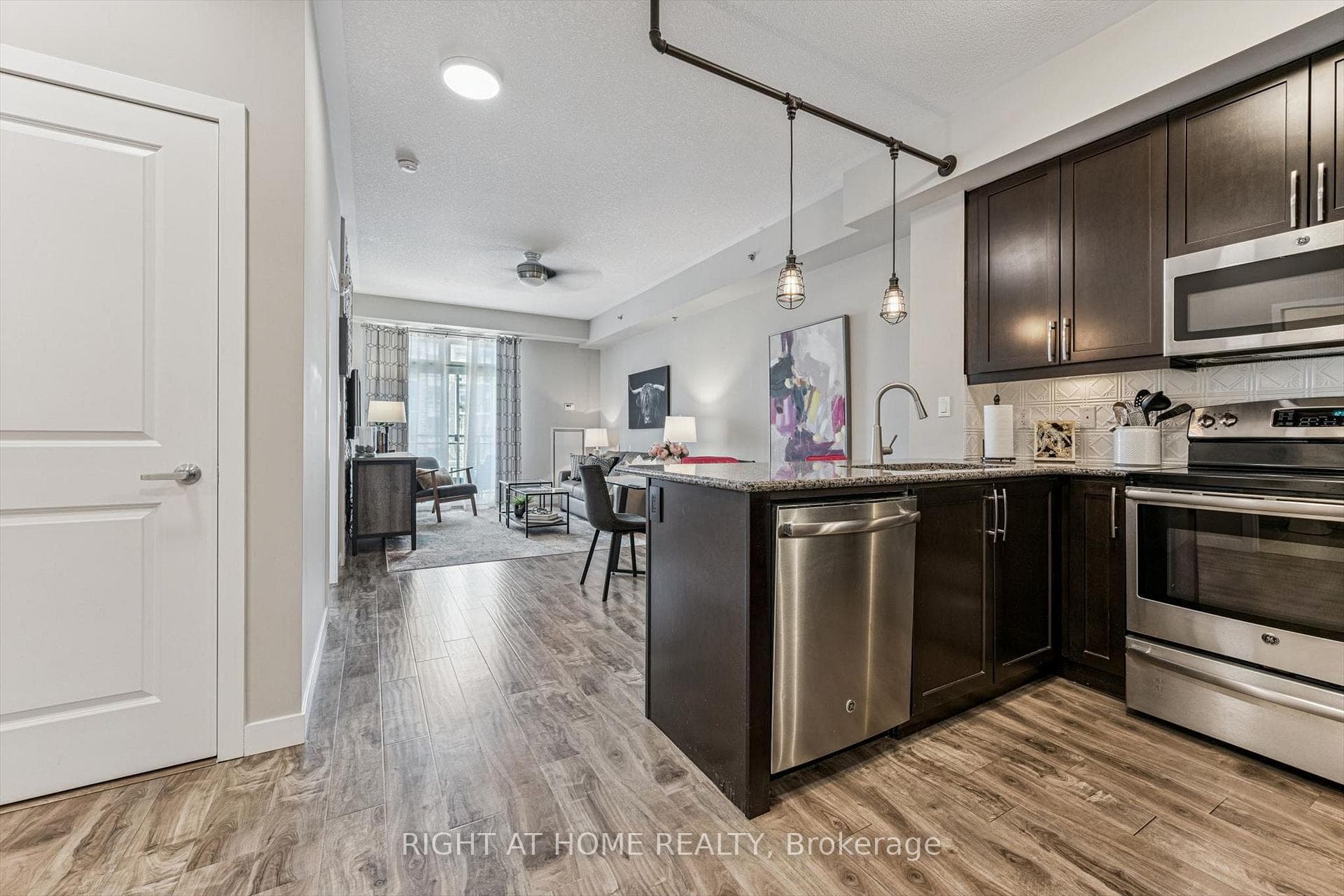 5317 Upper Middle Road Unit 312 - Condo photo 6 of 26 in Burlington, Ontario
