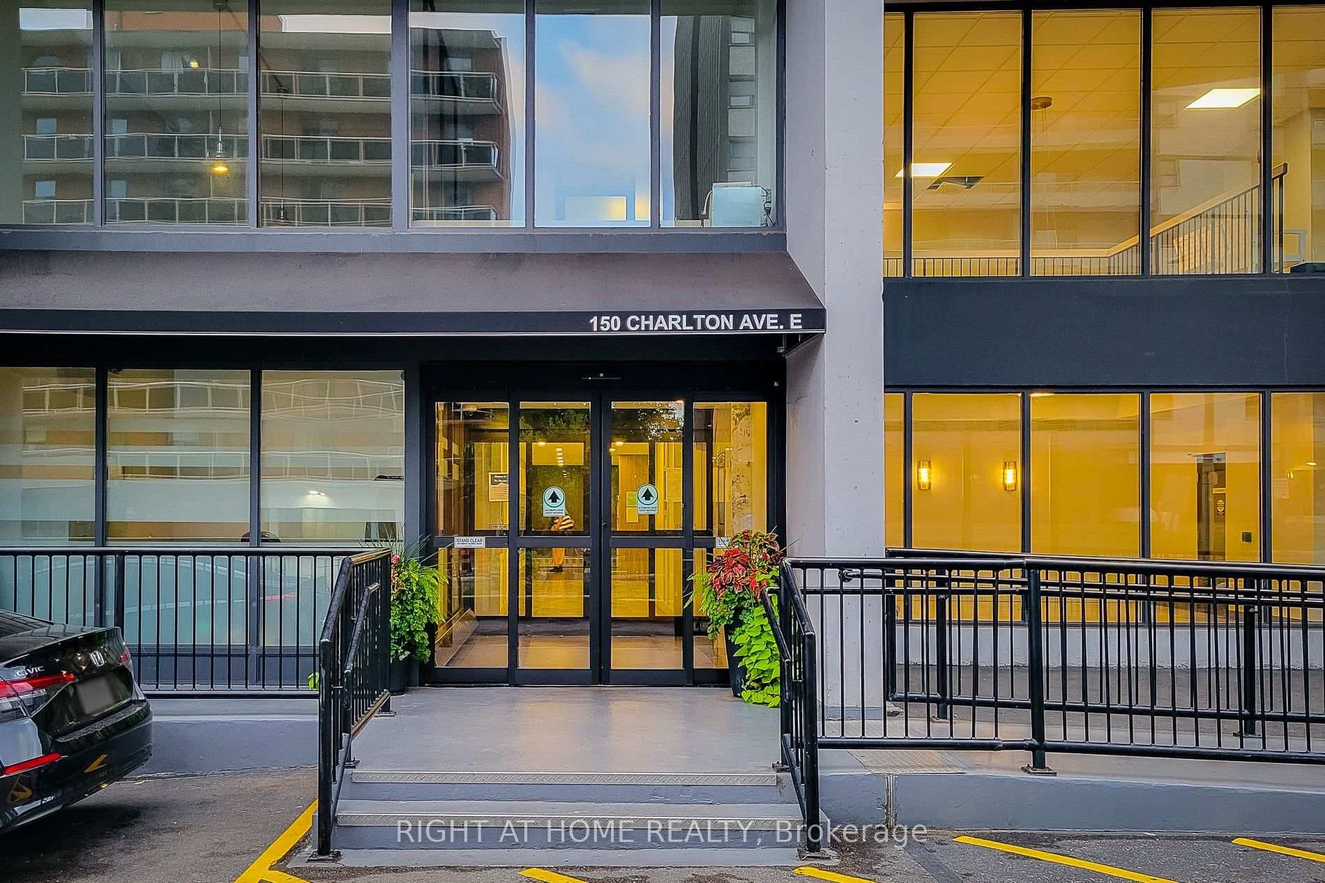150 Charlton Avenue Unit 601 - Condo photo 8 of 26 in Hamilton, Ontario