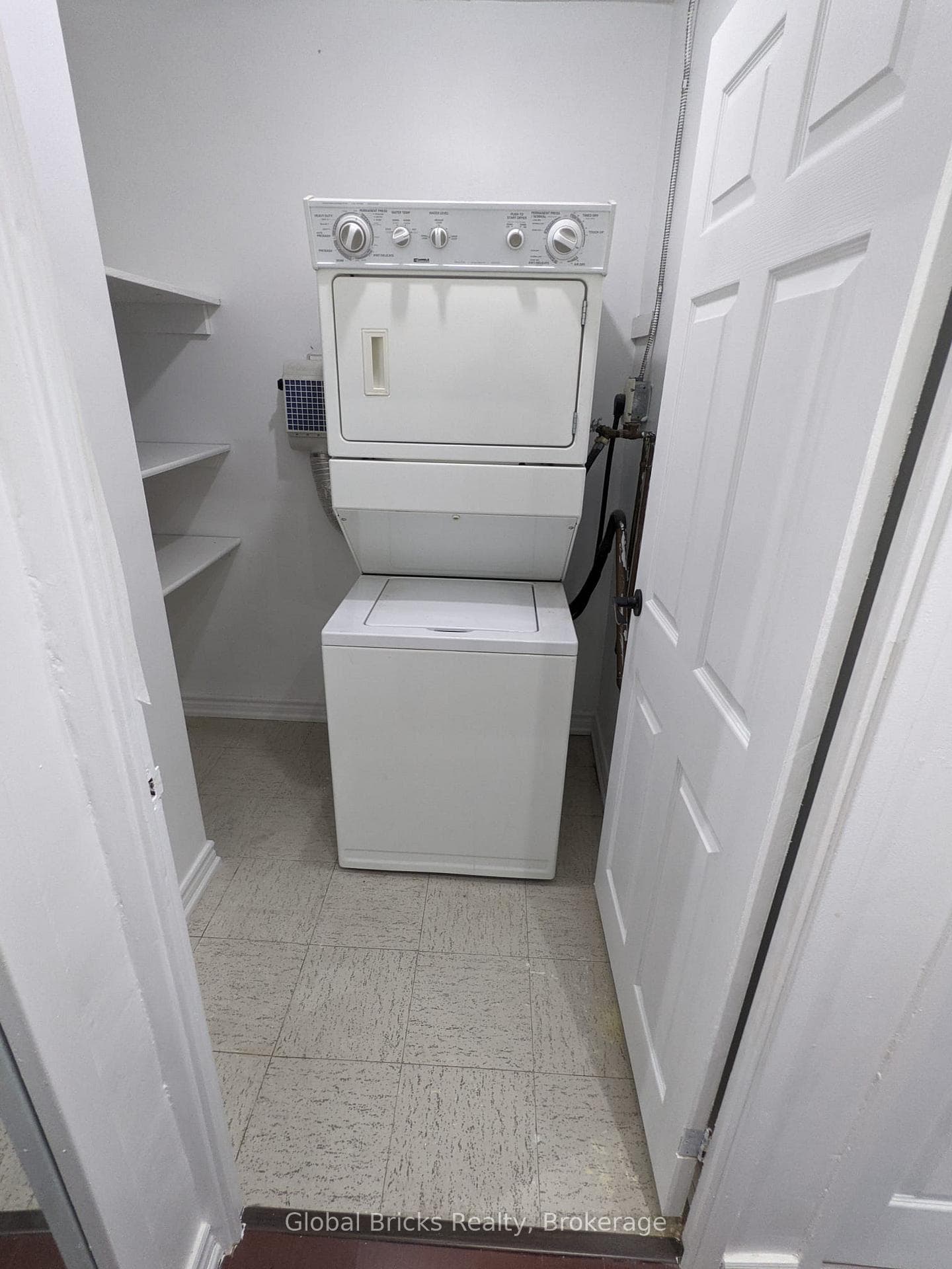 451 The West Mall N/A Unit 320 - Condo photo 9 of 11 in Etobicoke (Islington / Rexdale), Ontario