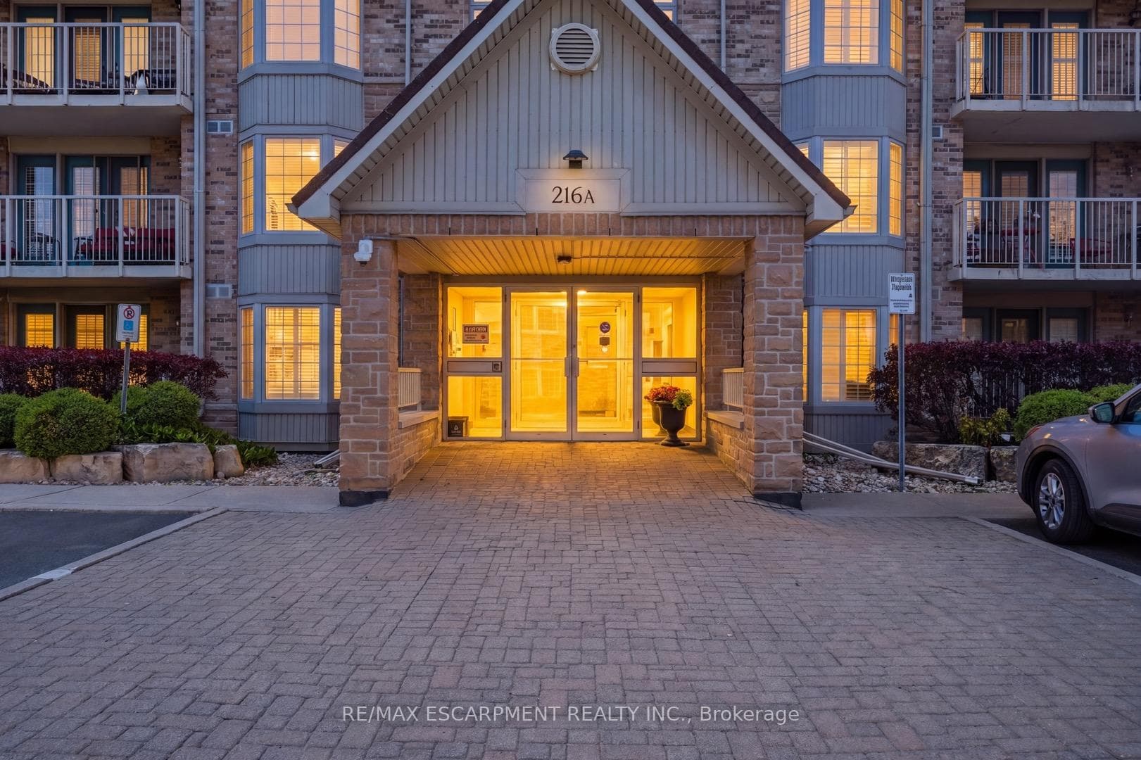 216 Plains Road Unit A307 - Condo photo 1 of 35 in Burlington, Ontario