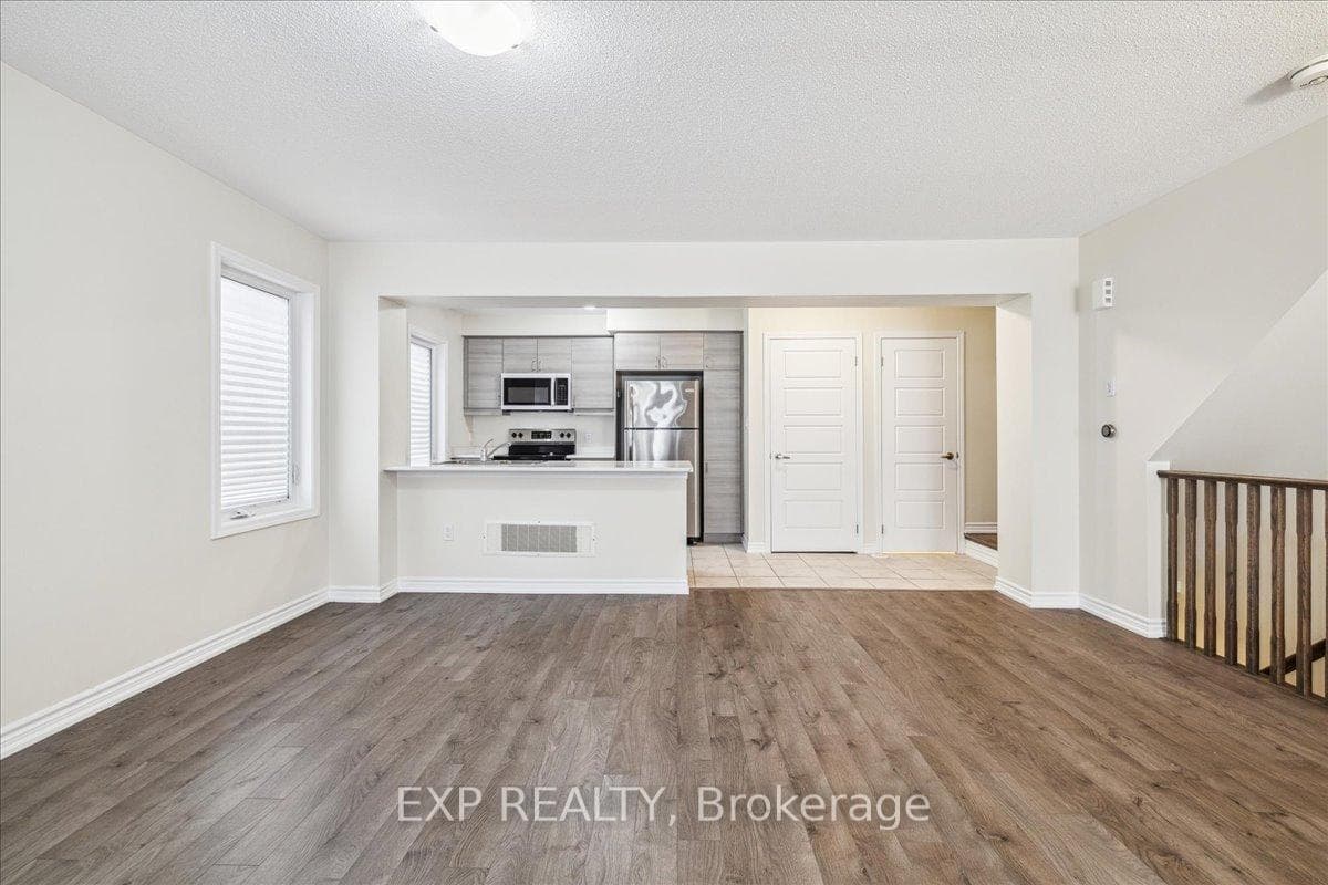107 Lemieux Court - Townhouse photo 13 of 36 in Milton, Ontario