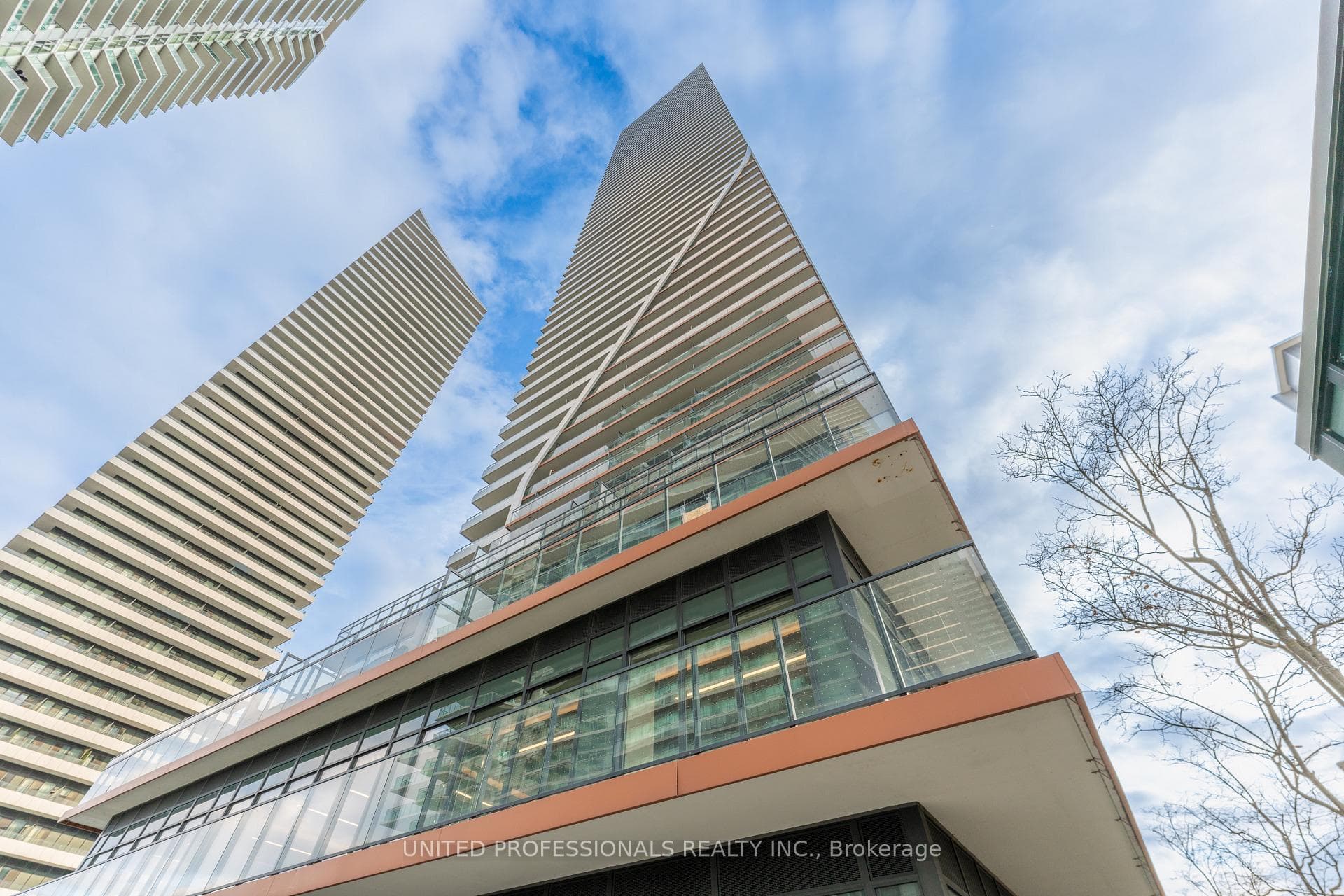 30 Shore Breeze Drive Unit 527 - home for sale in Liberty Village / Parkdale, Ontario