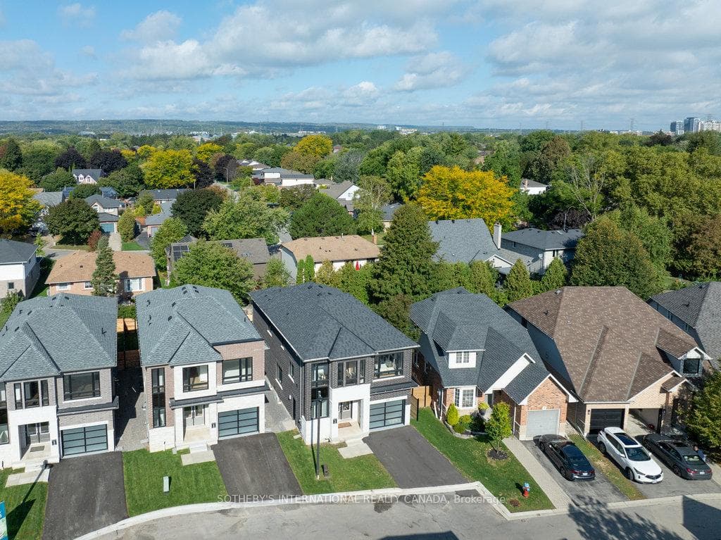 516 Markay Common - Detached photo 20 of 24 in Burlington, Ontario