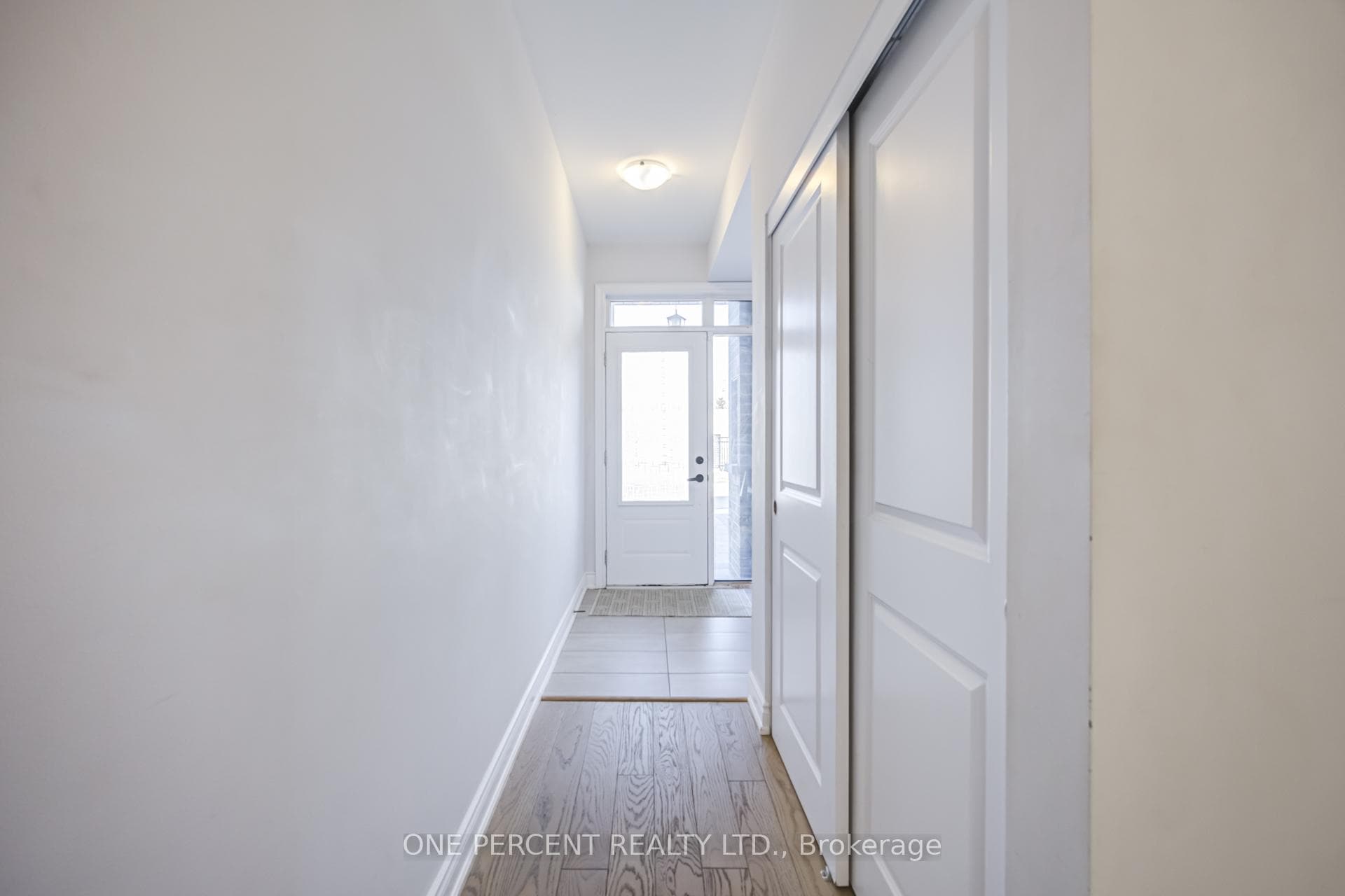 656 Tupelo Court - Townhouse photo 4 of 45 in Mississauga, Ontario