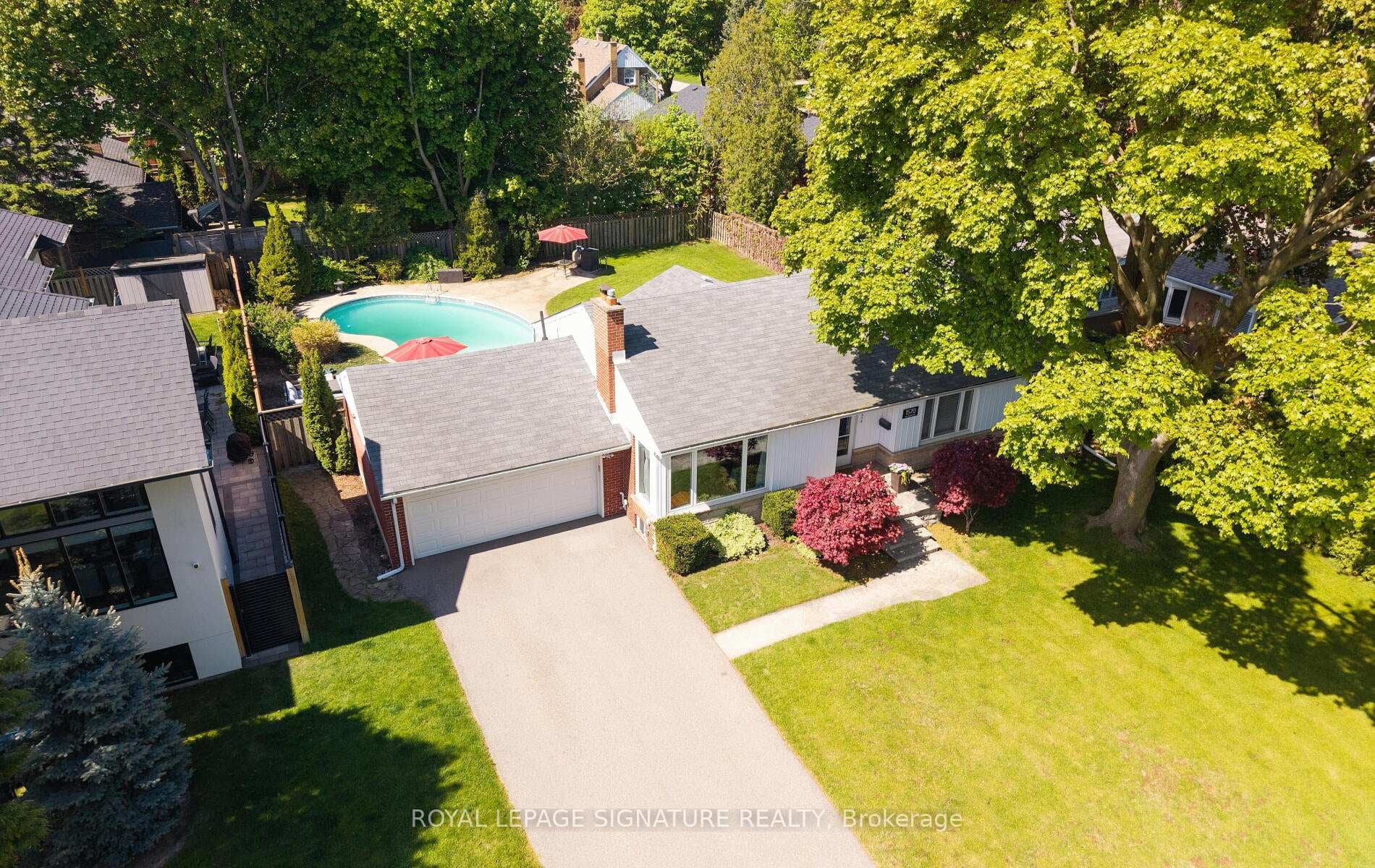 1570 Park Royale Boulevard - Detached photo 5 of 38 in Mississauga, Ontario