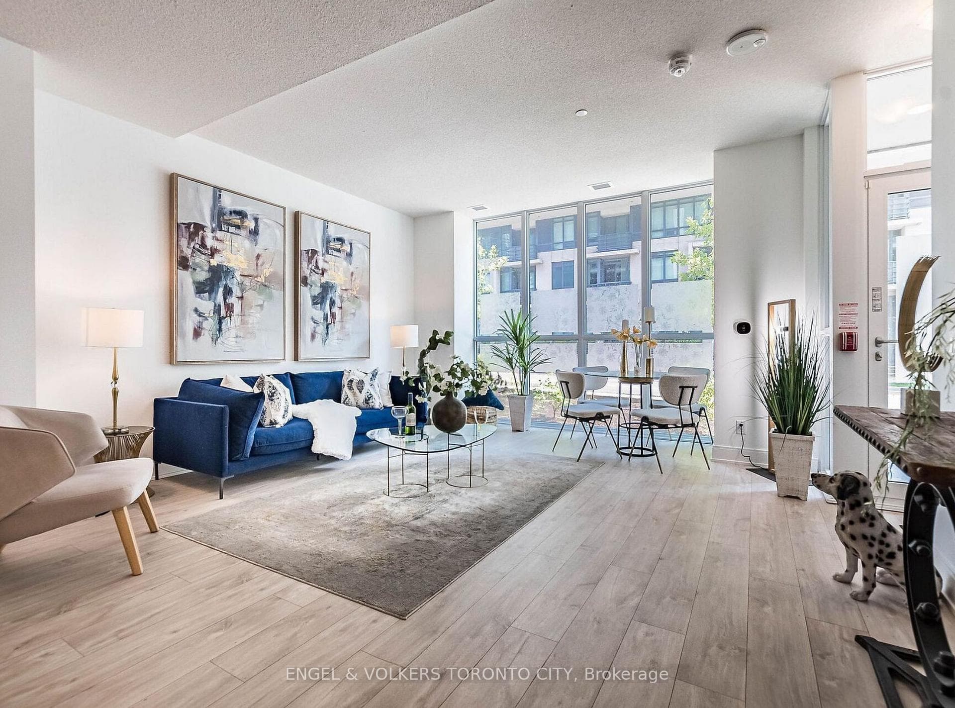 70 Annie Craig Drive Unit TH104 - Condo photo 3 of 22 in Liberty Village / Parkdale / South Parkdale, Ontario