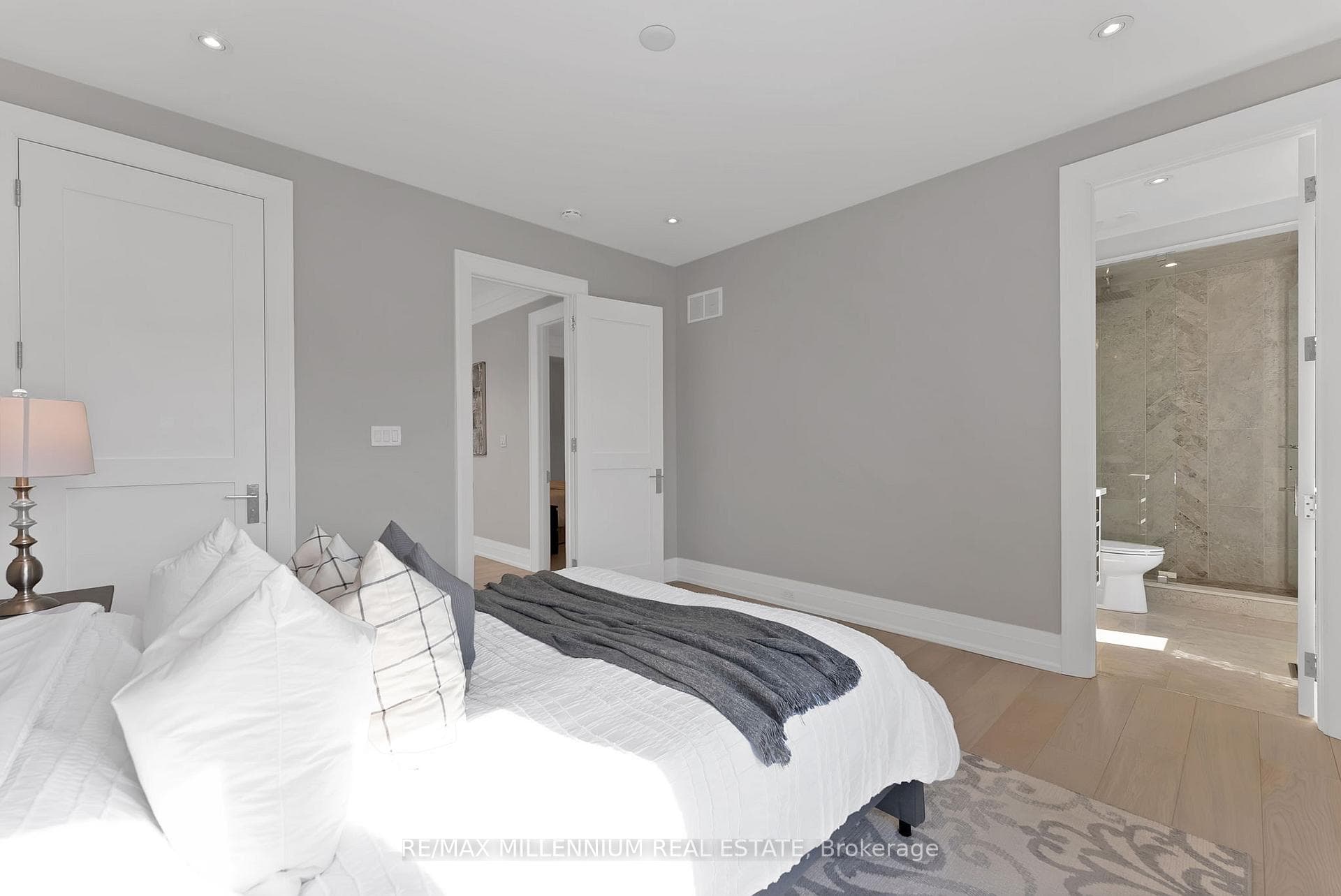 162 Oliver Place - Detached photo 31 of 50 in Oakville, Ontario