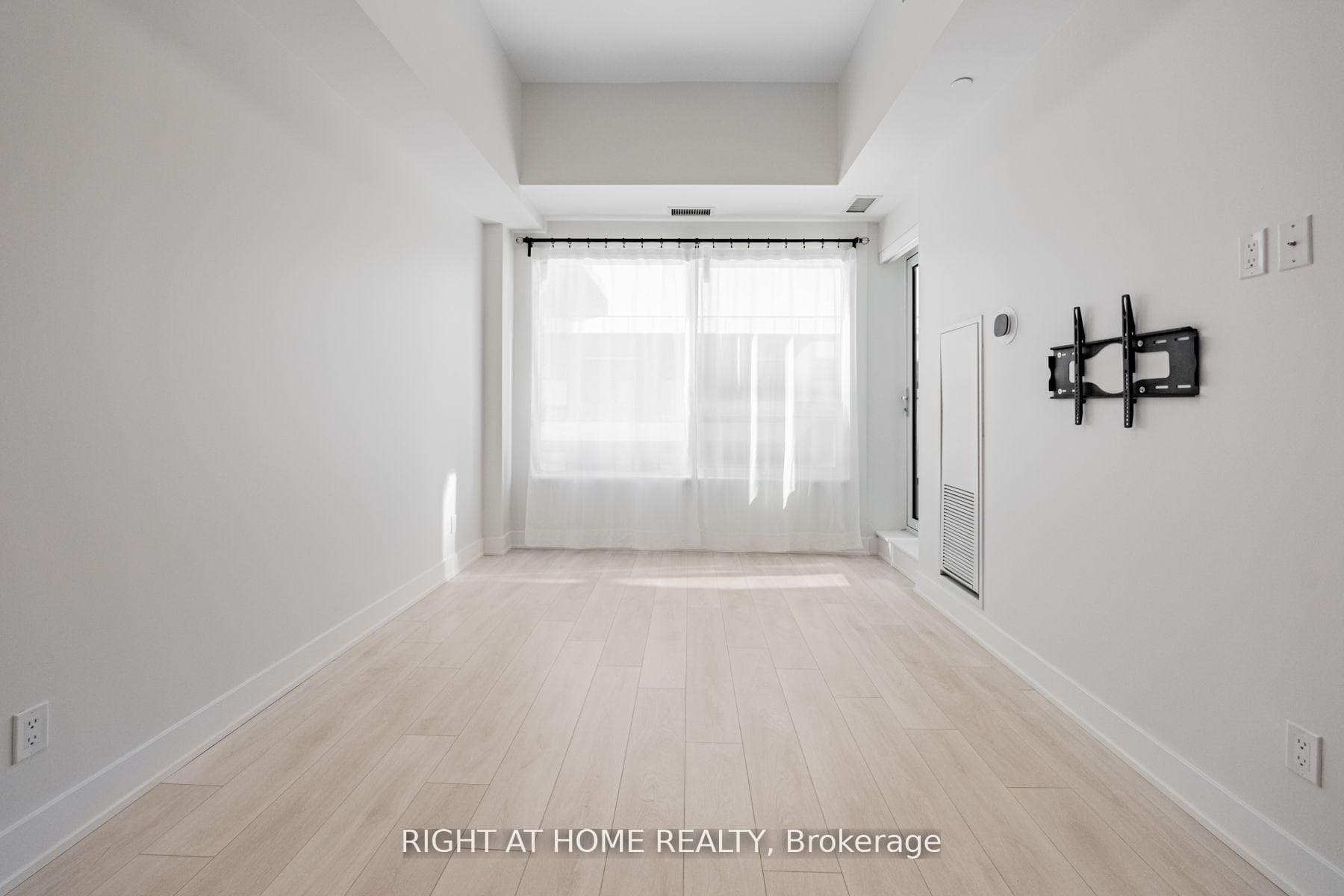 2485 Taunton Road Unit 451 - Condo photo 19 of 27 in Oakville, Ontario