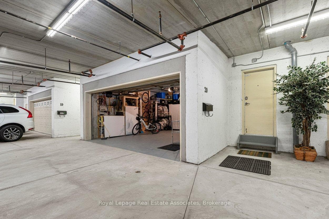 4135 Shipp Drive Unit 20 - Condo photo 45 of 50 in Mississauga, Ontario