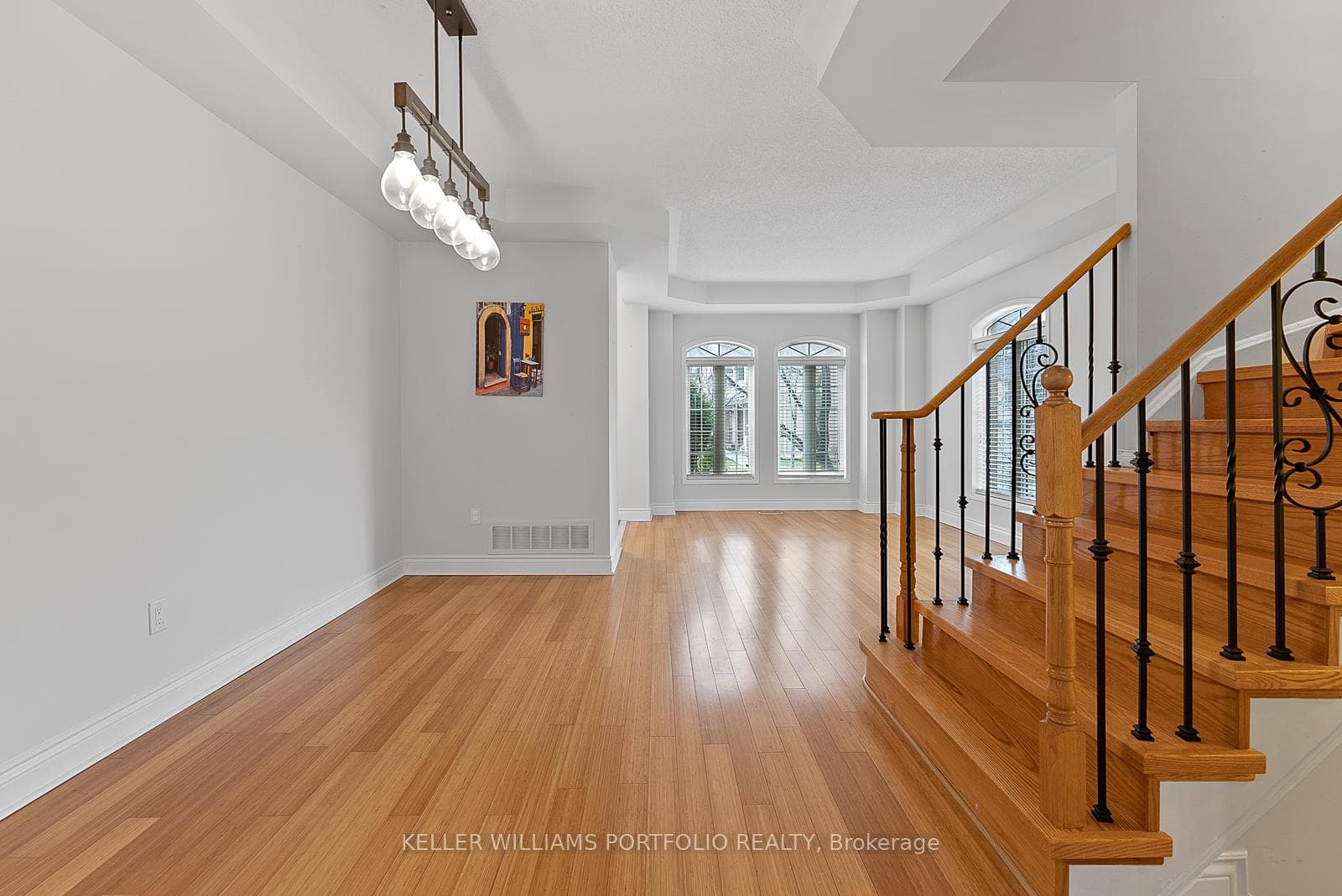 118 Gatwick Drive - Semi-Detached photo 10 of 50 in Oakville, Ontario