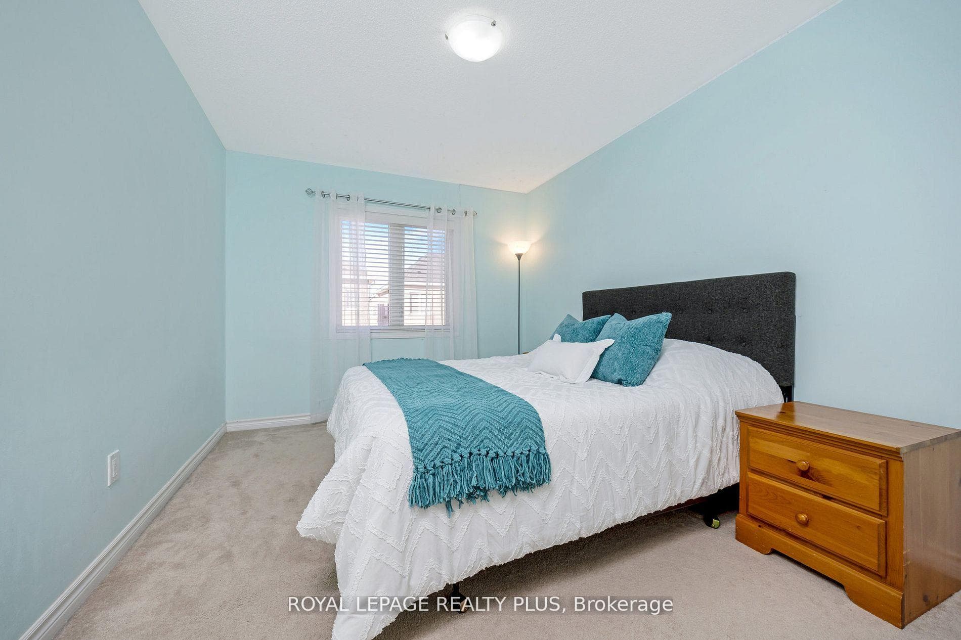 1542 Gainer Crescent - Townhouse photo 30 of 40 in Milton, Ontario