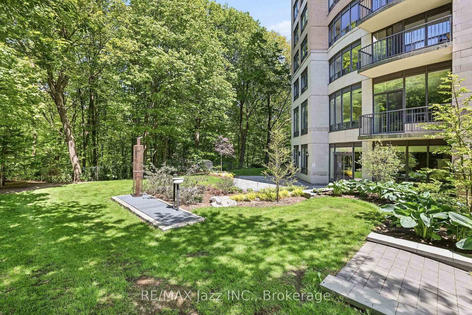 16 Dallimore Circle Unit 307 - Condo photo 47 of 50 in Don Mills / Parkwoods / Victoria Village, Ontario