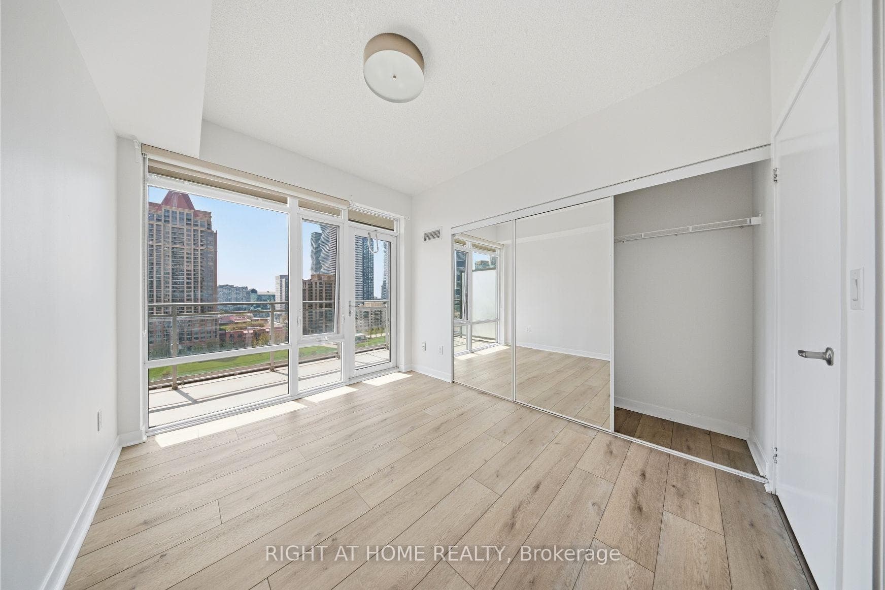 365 Prince Of Wales Drive Unit 1105 - Condo photo 17 of 38 in Mississauga, Ontario