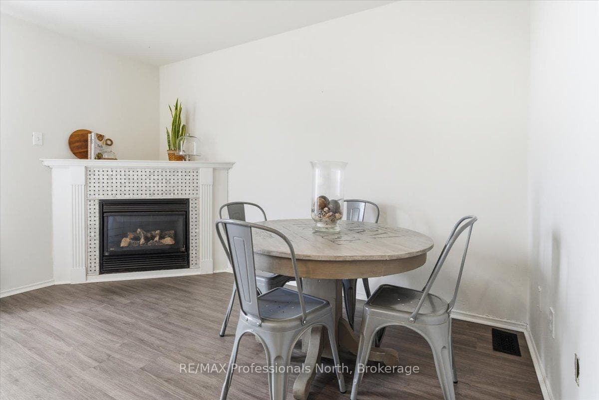 98 Roxton Road - Semi-Detached photo 12 of 28 in Oakville, Ontario