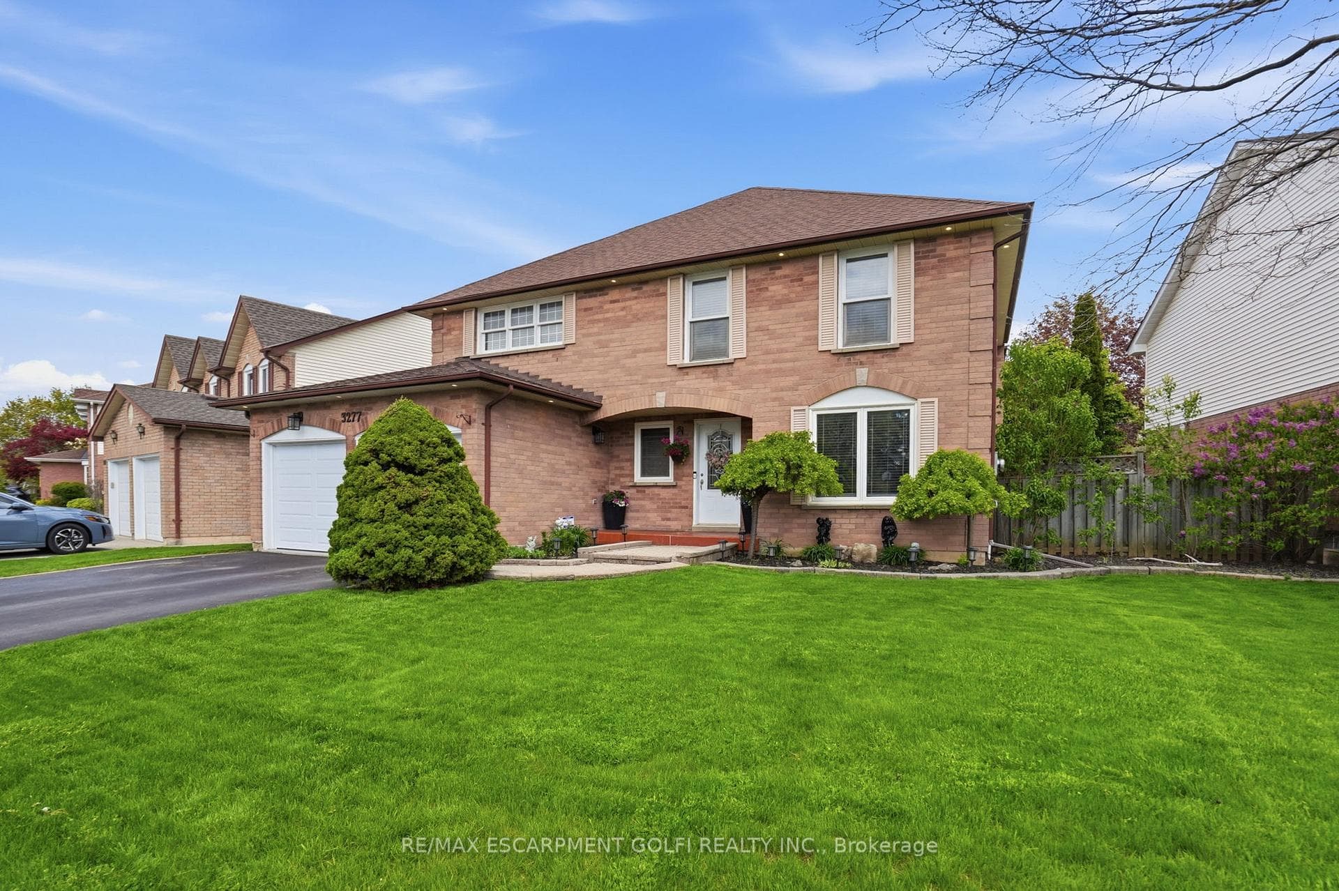 3277 Folkway Drive - Detached photo 2 of 41 in Burlington, Ontario