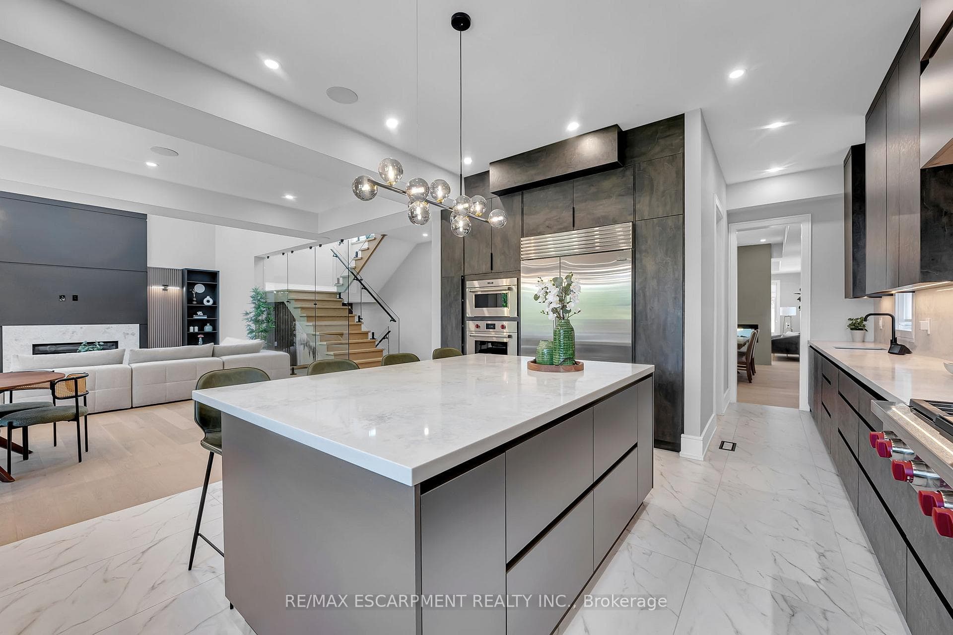 221 Morden Road - Detached photo 16 of 49 in Oakville, Ontario