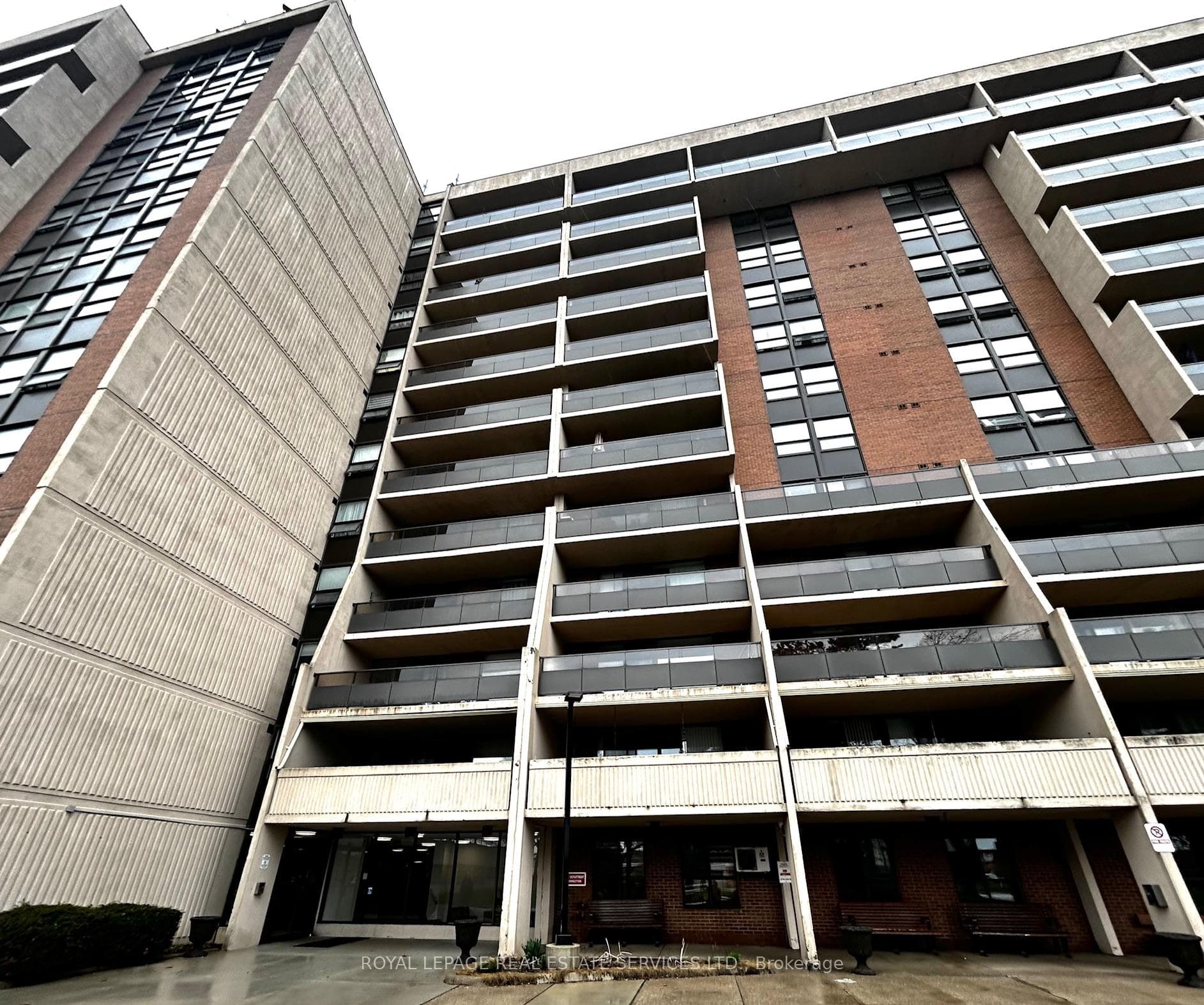 2929 Aquitaine Avenue Unit 905 - Condo for sale in Rathwood, Ontario