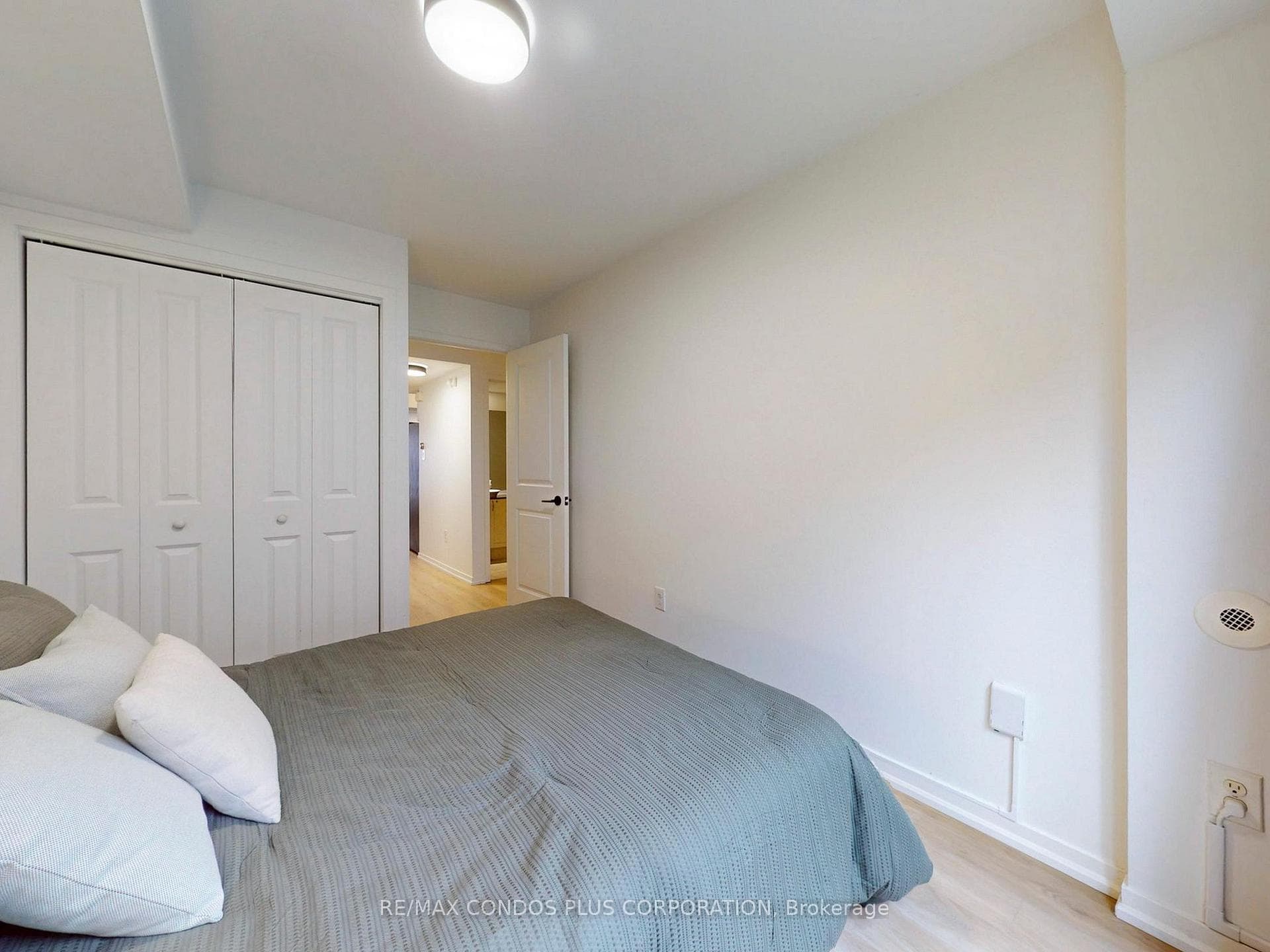 29 Florence Wyle Lane Unit 38 - Condo photo 37 of 43 in Riverdale / Leslieville, Ontario