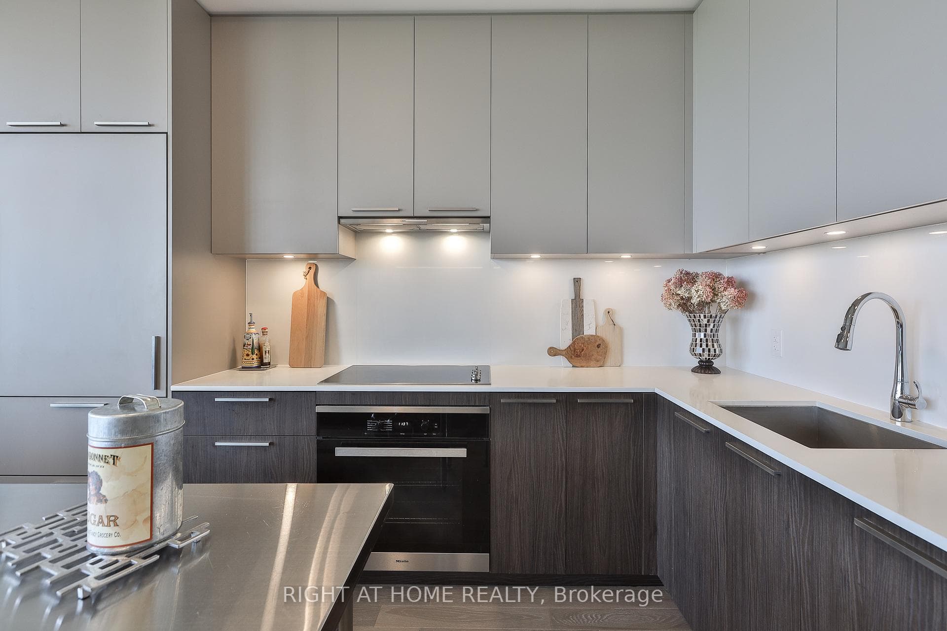 20 Brin Drive Unit 2003 - Condo photo 12 of 32 in Etobicoke (Islington / Rexdale), Ontario