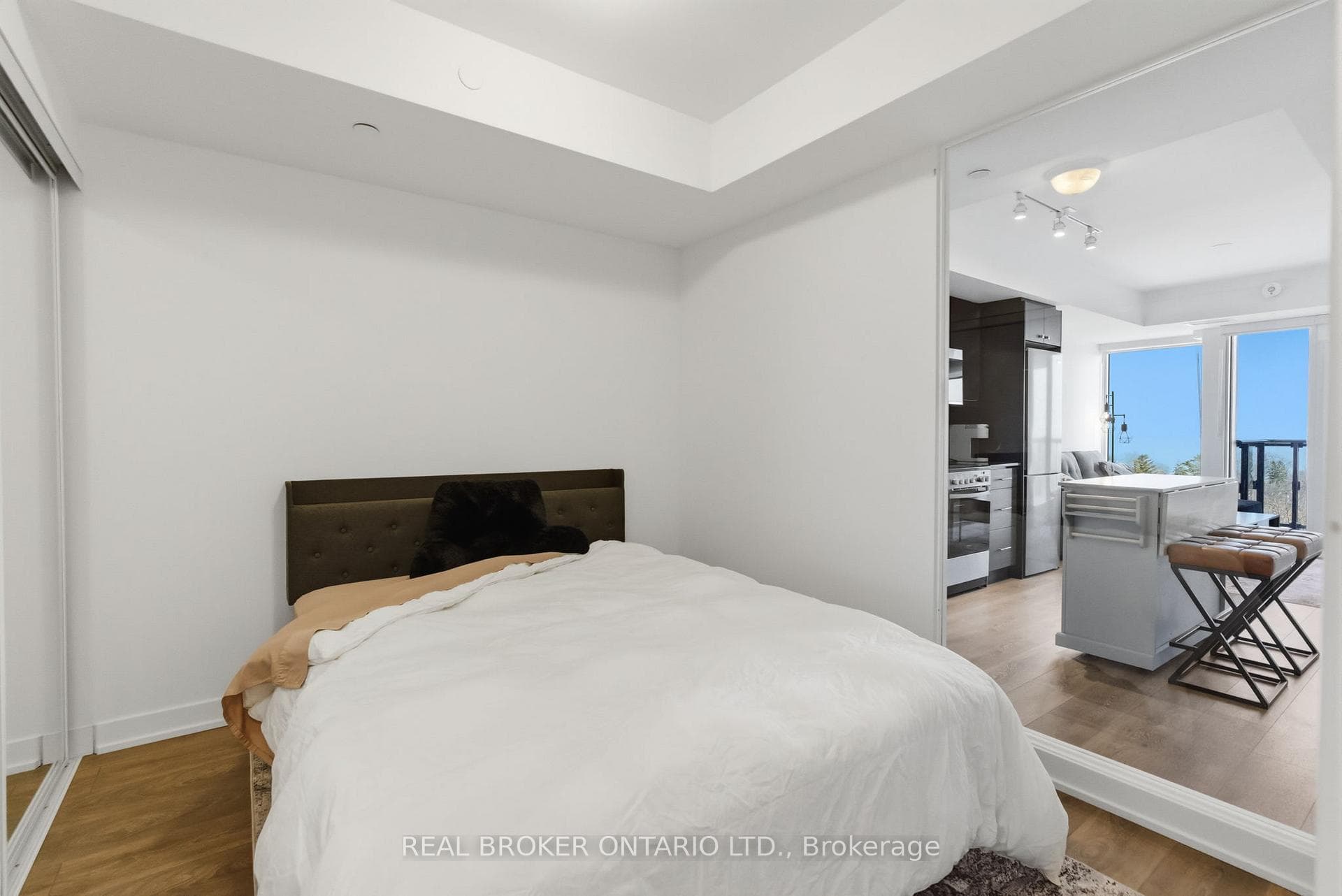 2 Manderley Drive Unit 912 - Condo photo 12 of 47 in Birch Cliff / Cliffside, Ontario