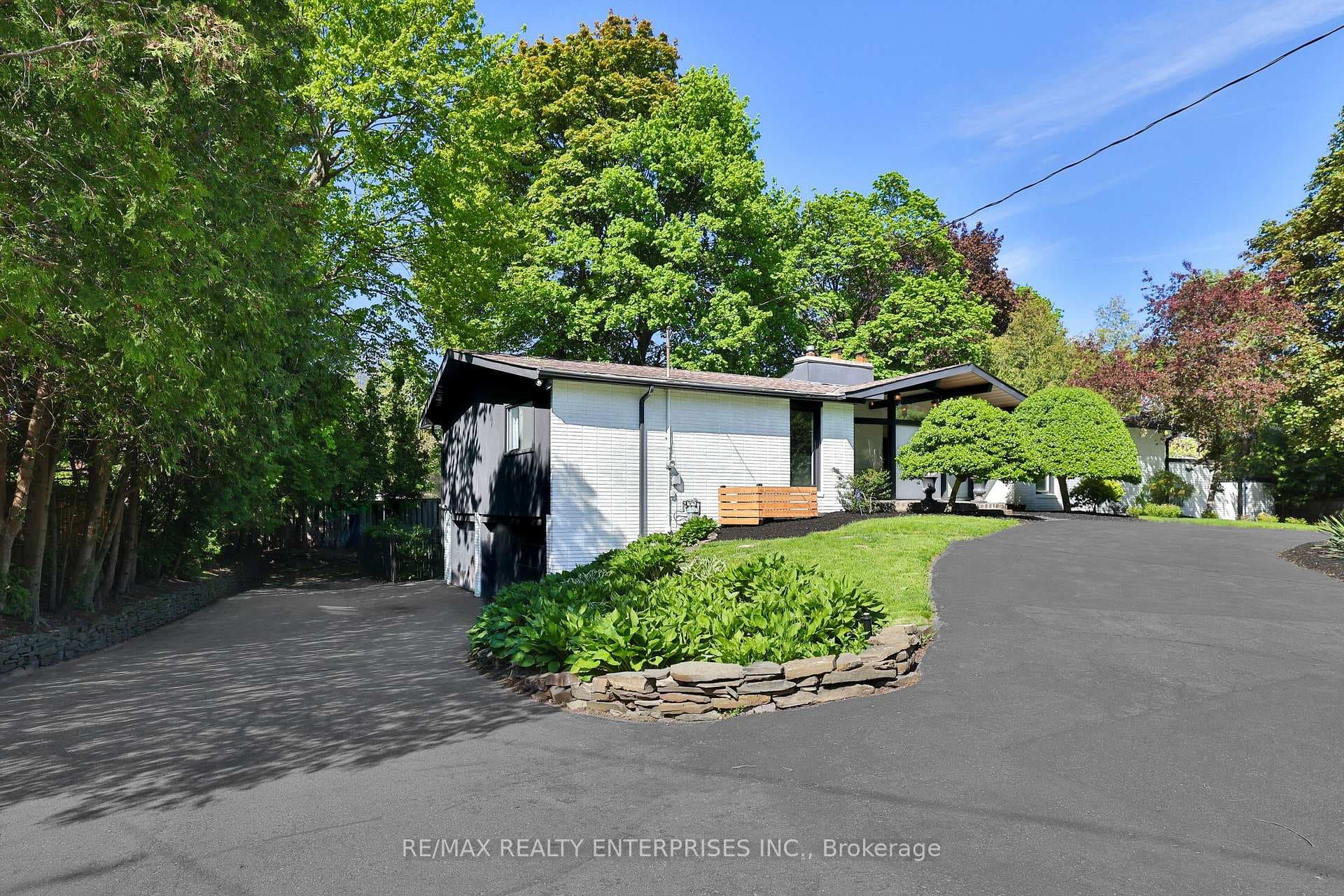 625 Sir Richards Road - Detached photo 4 of 41 in Mississauga, Ontario