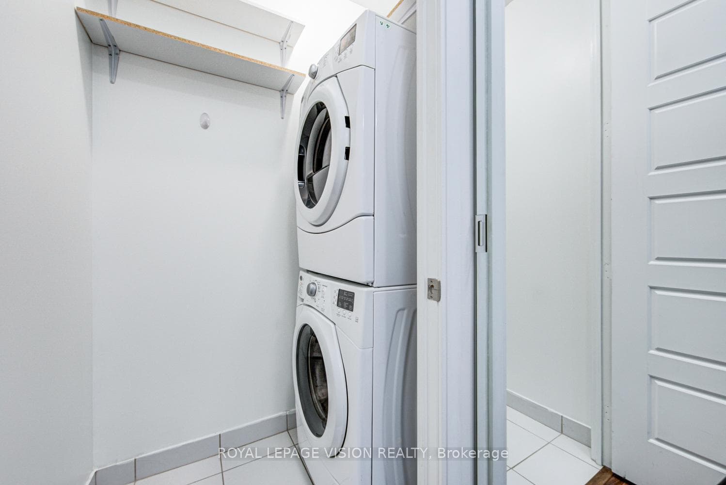 15 Viking Lane Unit PH5 - Condo photo 29 of 34 in Etobicoke (Islington / Rexdale), Ontario