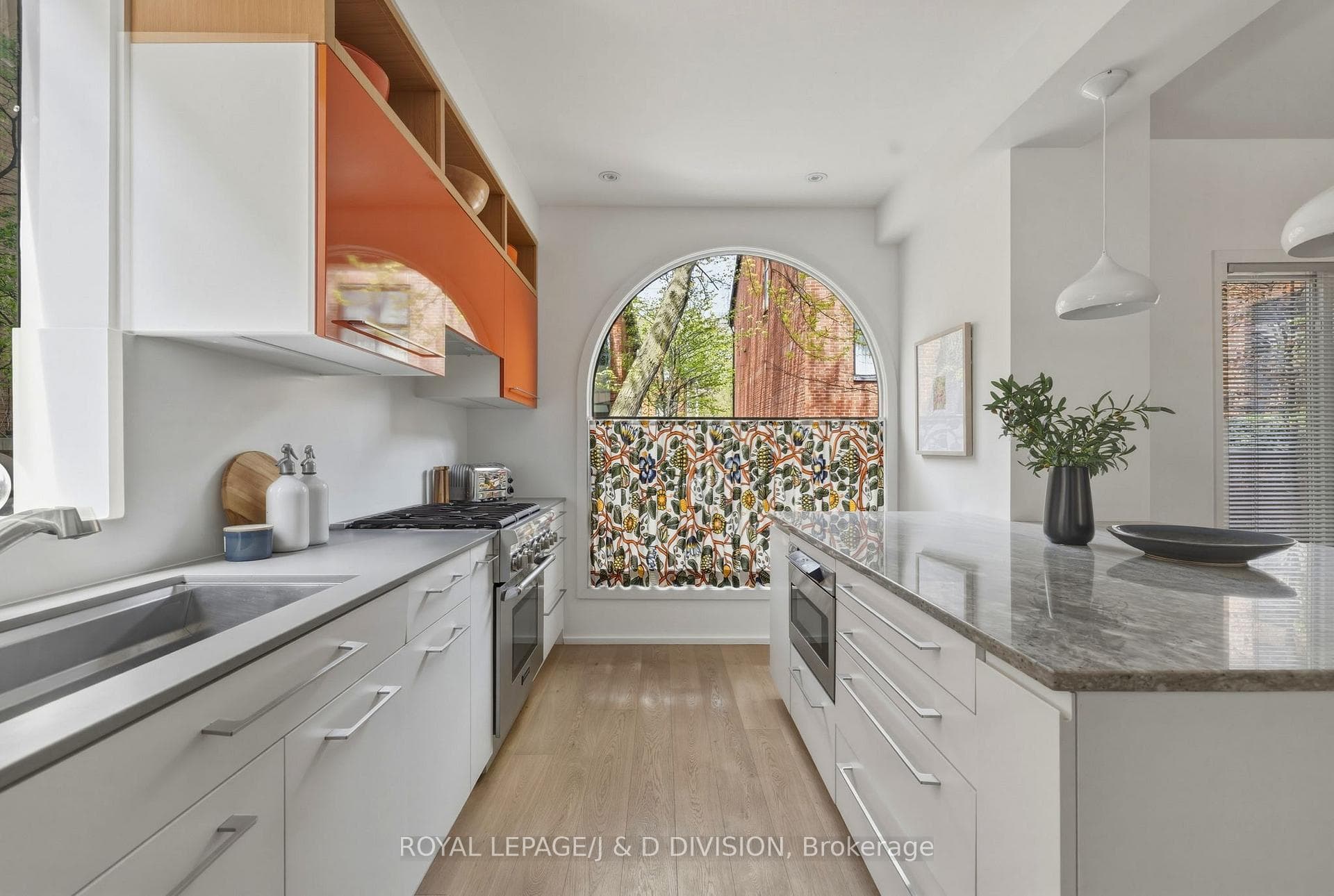11C Tranby Avenue - Condo photo 12 of 33 in Annex / Yorkville / Summerhill, Ontario