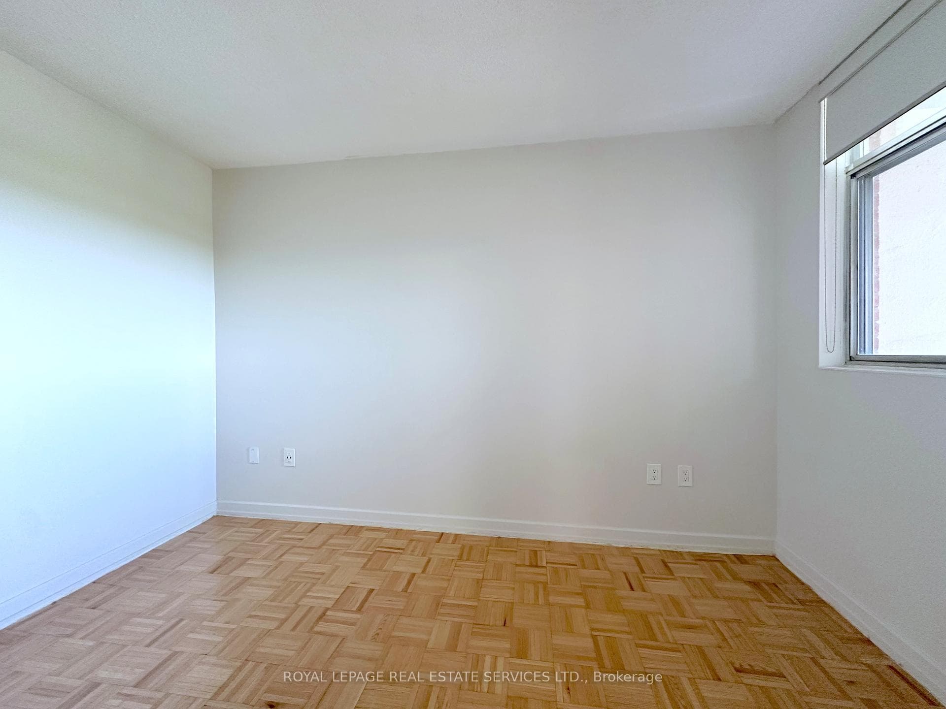 30 Denton Avenue Unit 1001 - Condo photo 6 of 14 in Birch Cliff / Cliffside, Ontario