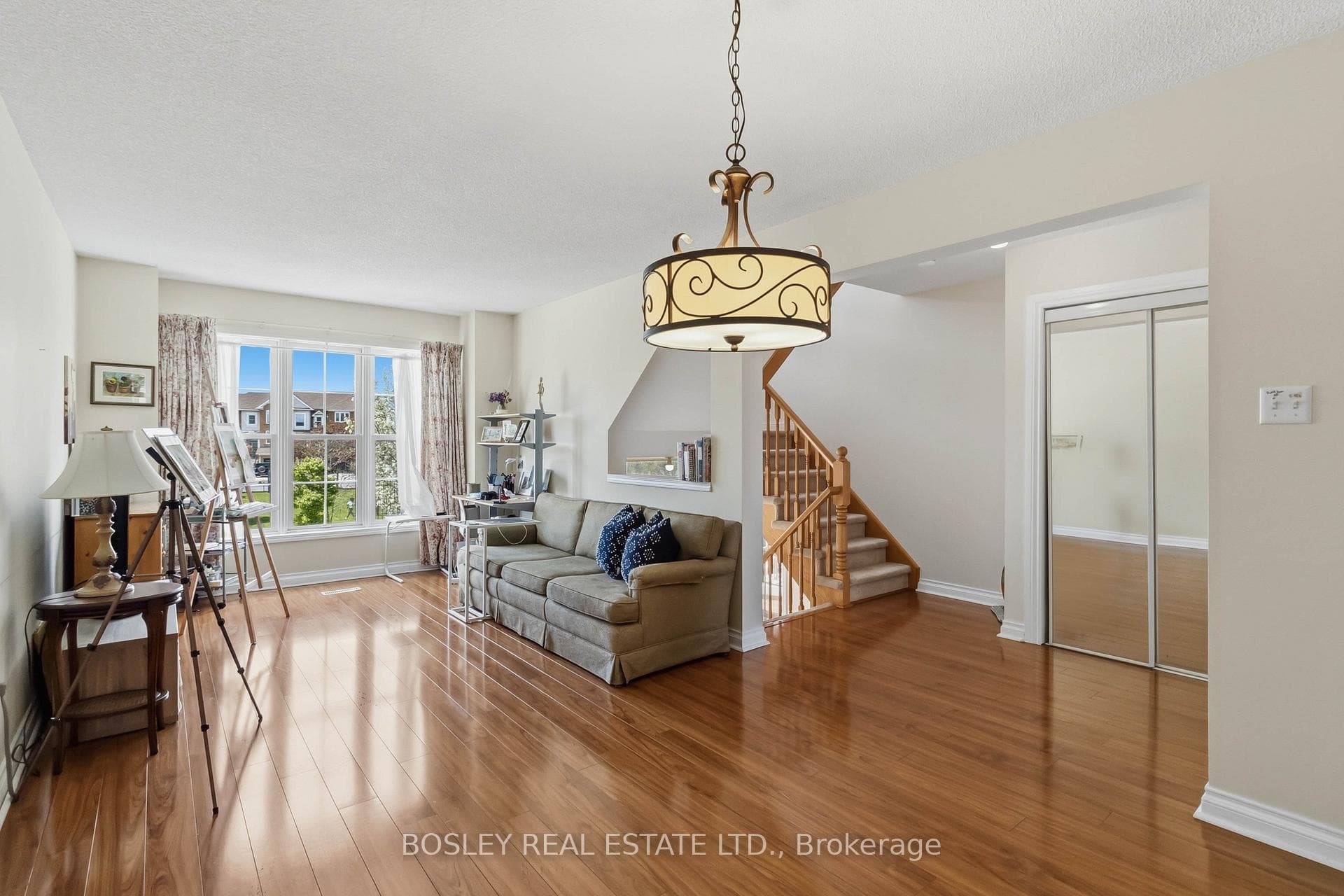 2223 Prescott Place - Townhouse photo 3 of 18 in Burlington, Ontario