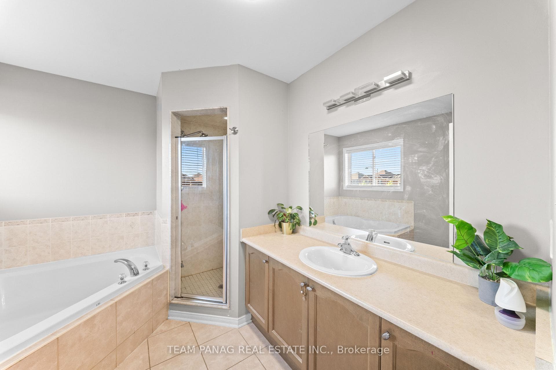 146 Degrassi Cove Circle - Detached photo 29 of 50 in Brampton, Ontario