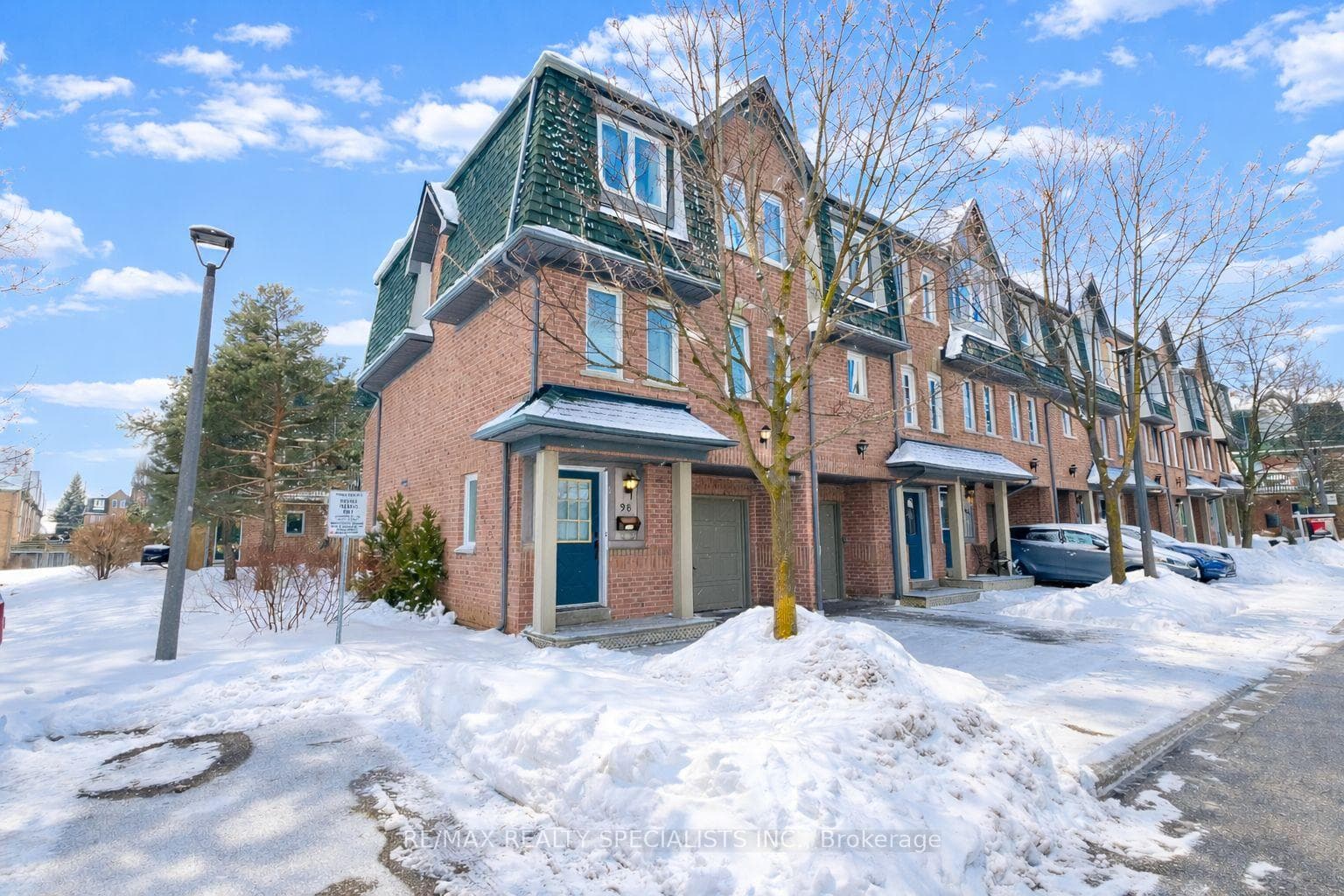 2945 Thomas Street Unit 98 - home for sale in Mississauga