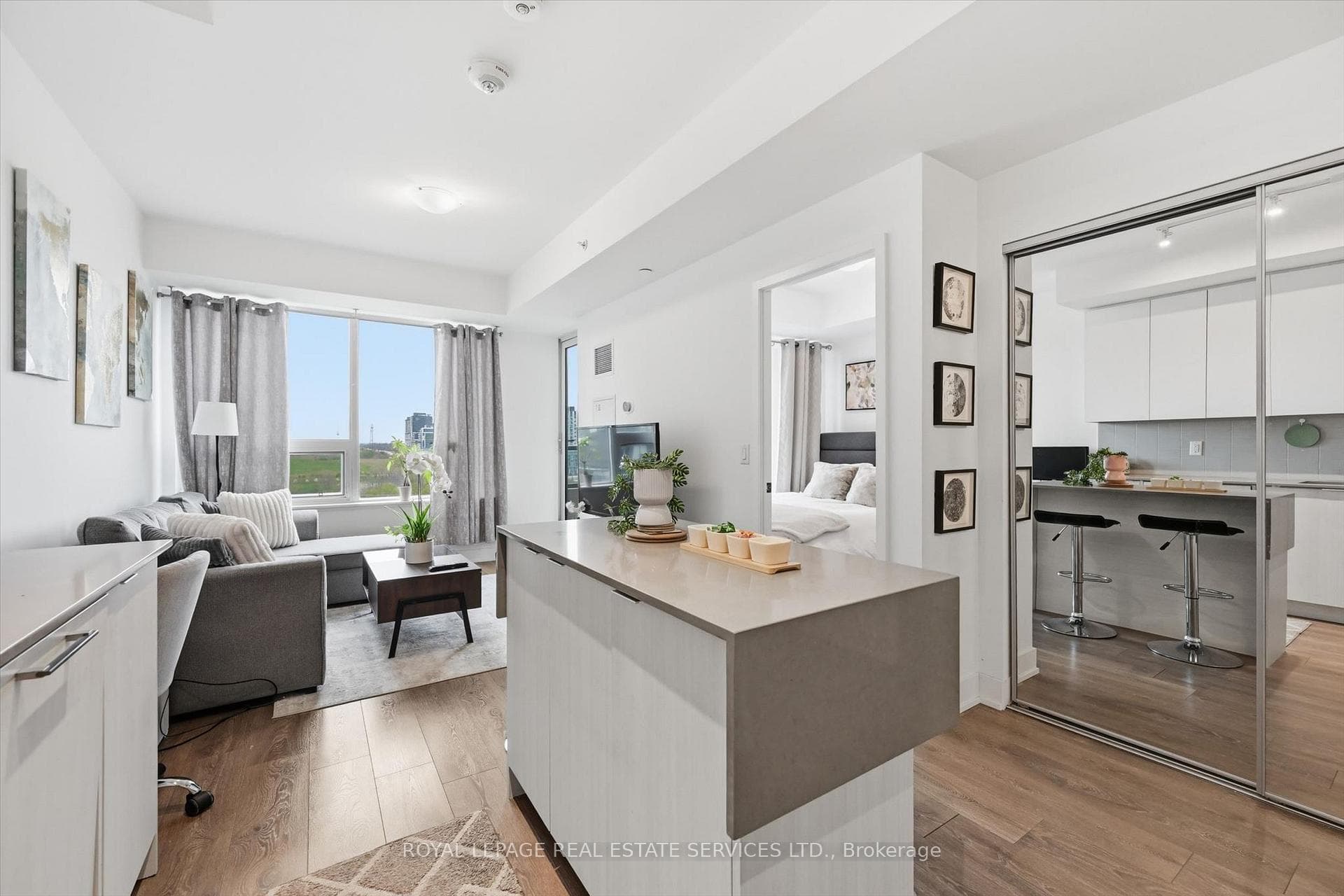 2485 Taunton Road Unit 726 - Condo photo 8 of 21 in Oakville, Ontario