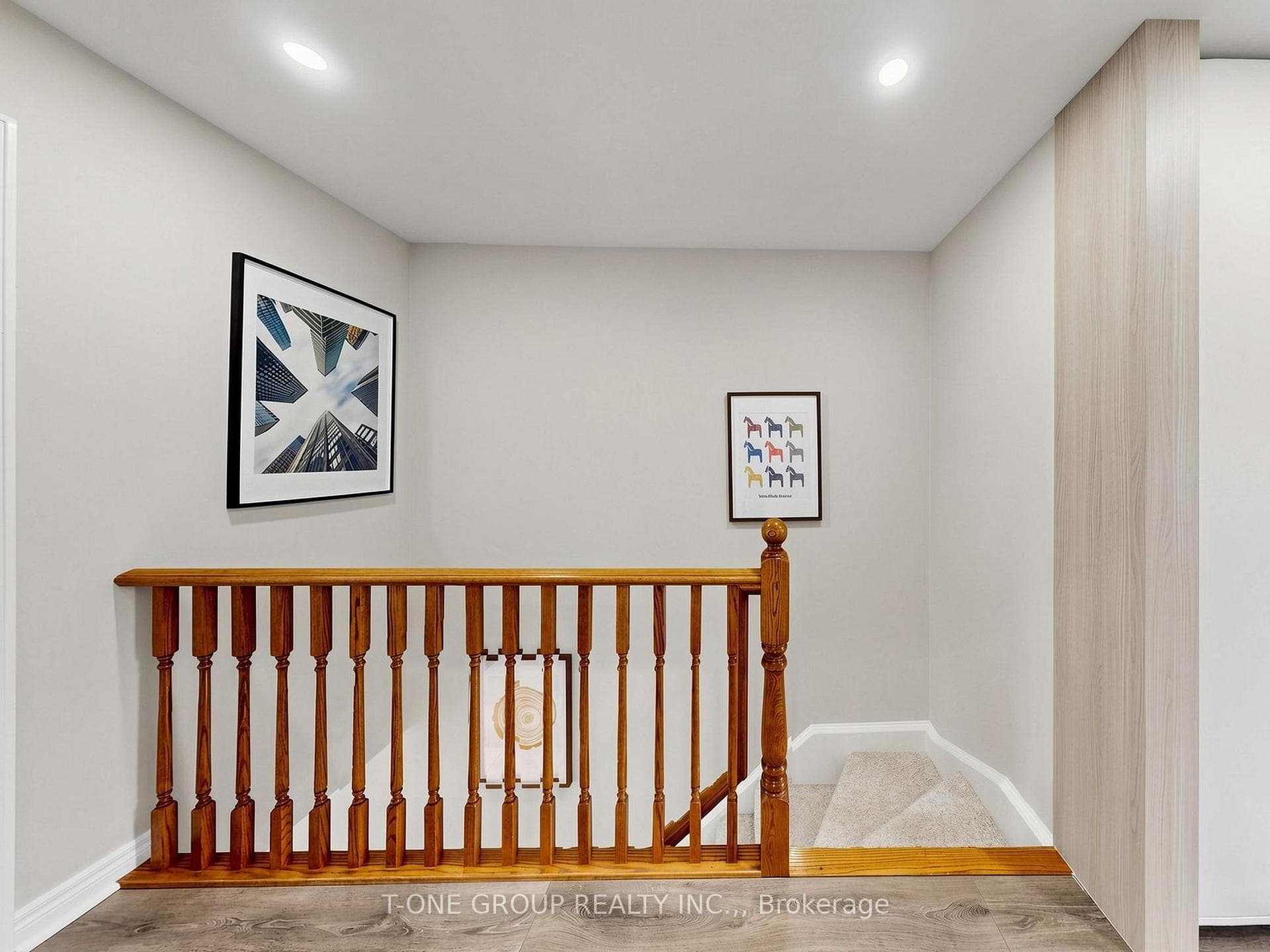 685 Rowley Common - Townhouse photo 13 of 43 in Burlington, Ontario