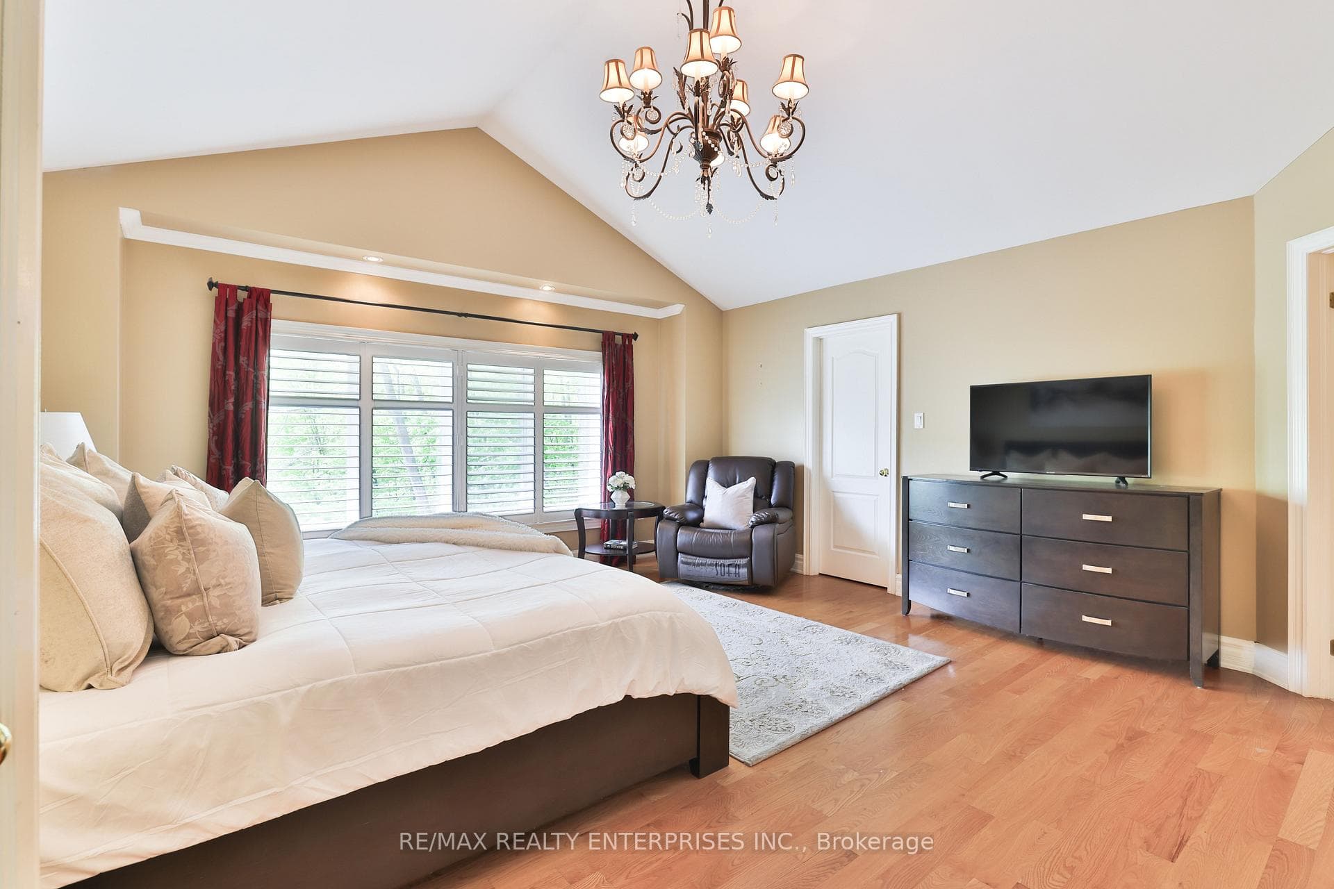 1832 Chesbro Court - Detached photo 23 of 44 in Mississauga, Ontario