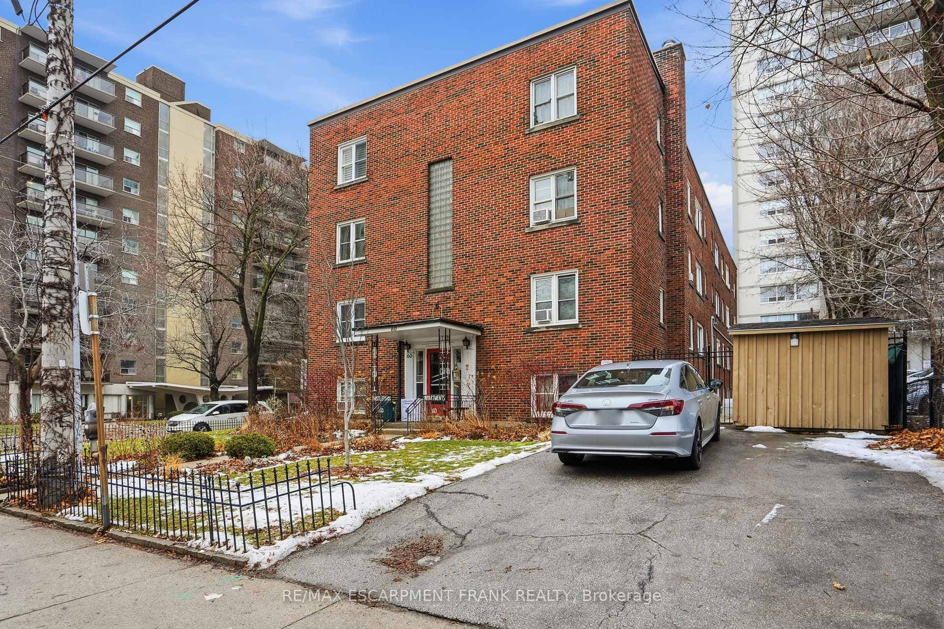 60 ROBINSON Street Unit 104 - Condo photo 6 of 27 in Hamilton, Ontario