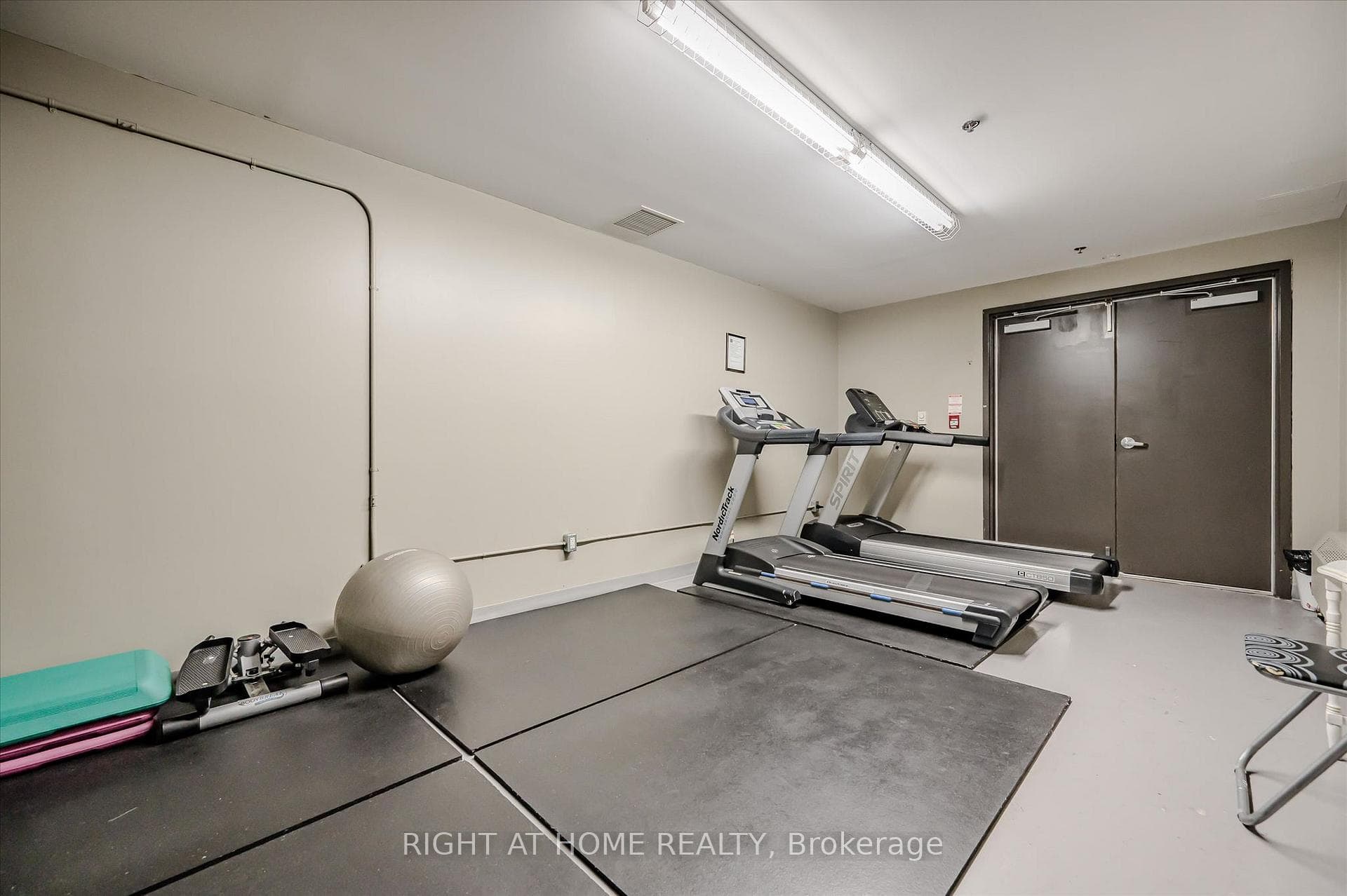 5317 Upper Middle Road Unit 312 - Condo photo 23 of 26 in Burlington, Ontario