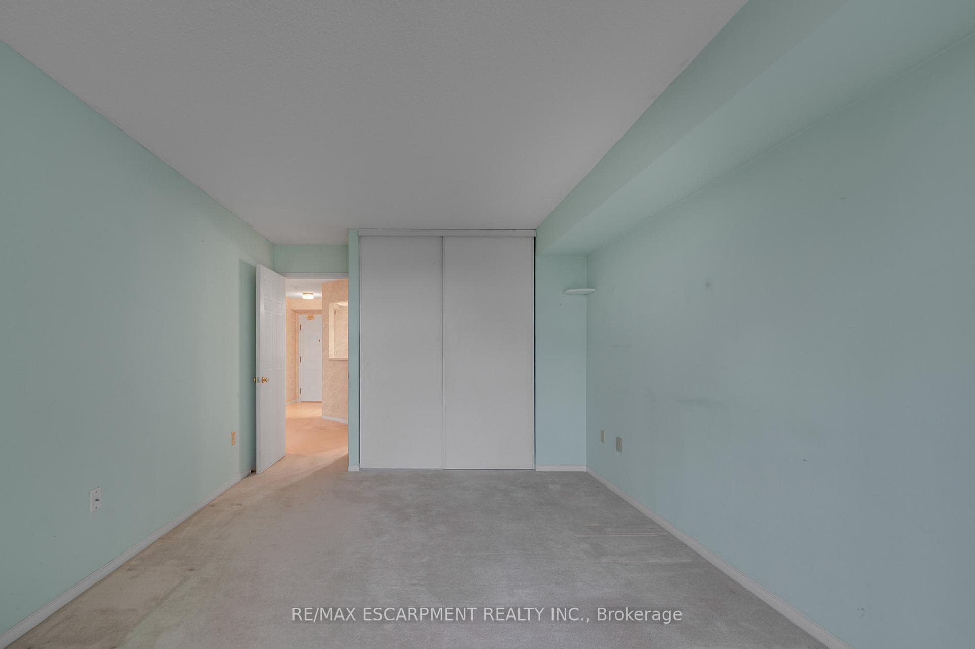 5070 Pinedale Avenue Unit 302 - Condo photo 20 of 36 in Burlington, Ontario