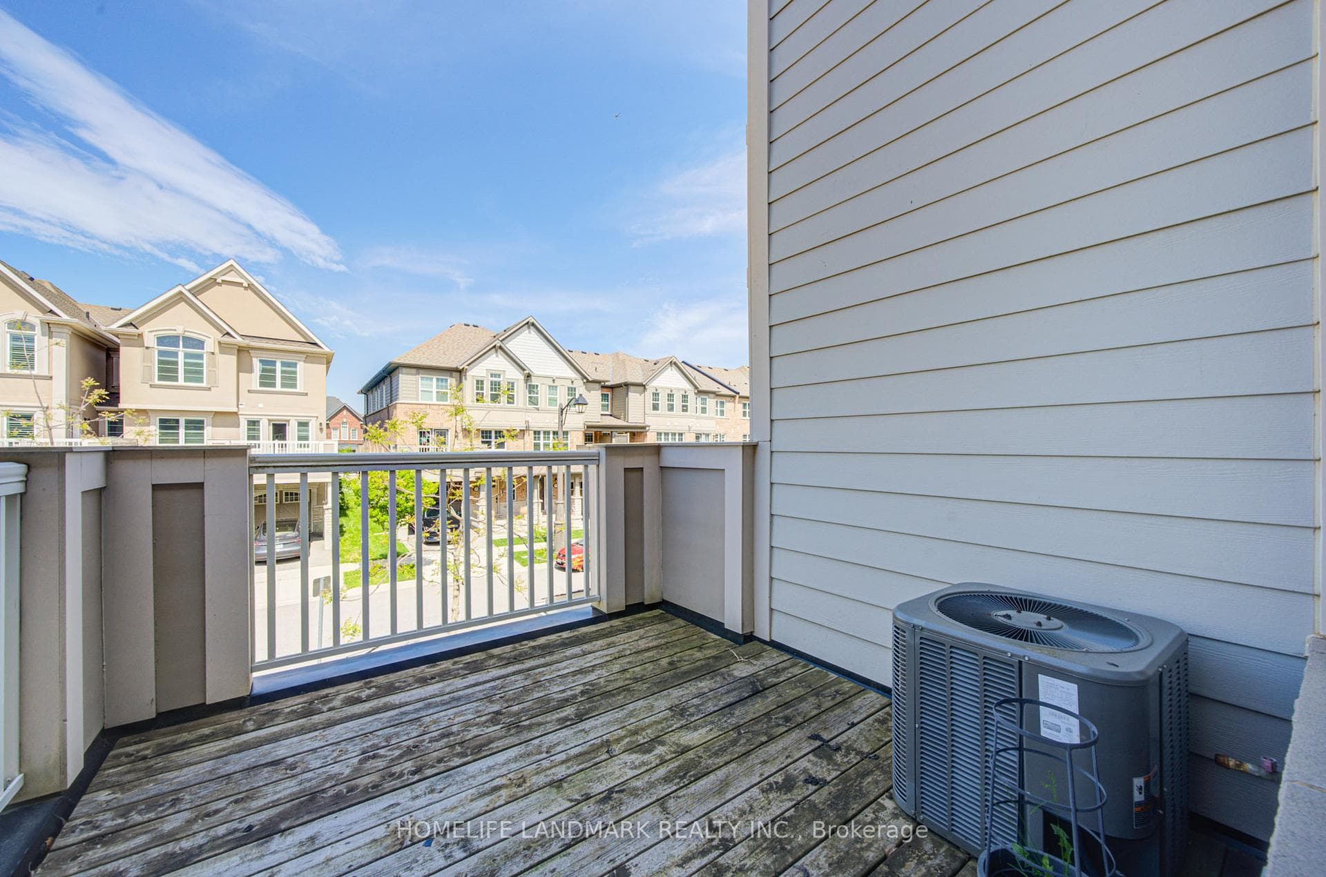 3086 Mistletoe Gardens - Townhouse photo 20 of 38 in Oakville, Ontario