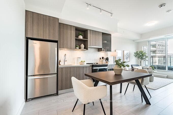 395 DUNDAS Street Unit 504 - Condo photo 1 of 40 in Oakville, Ontario
