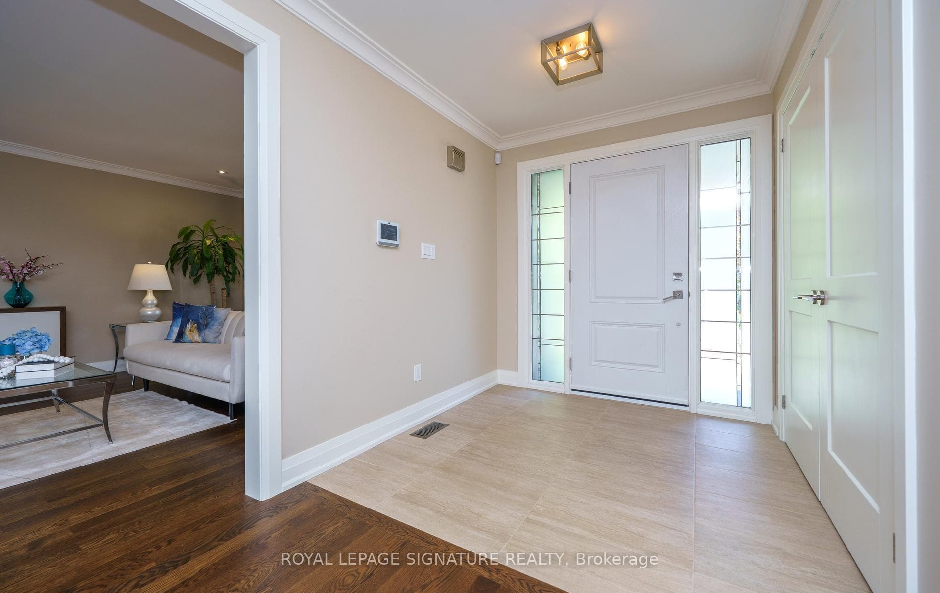 12 Abbeywood Trail - Detached photo 3 of 50 in Don Mills / Parkwoods / Victoria Village, Ontario