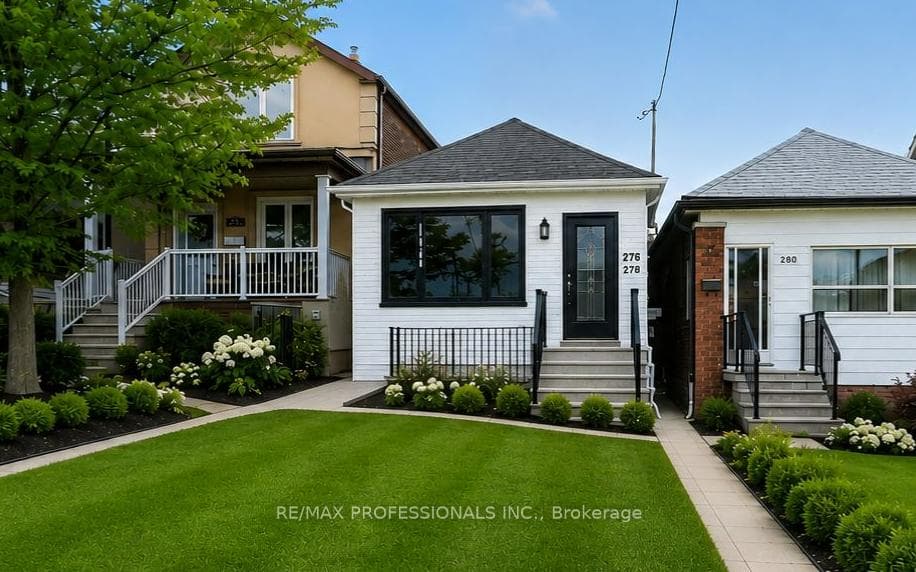 278 Caledonia Road - Detached photo 2 of 25 in Keelesdale / Eglinton West, Ontario