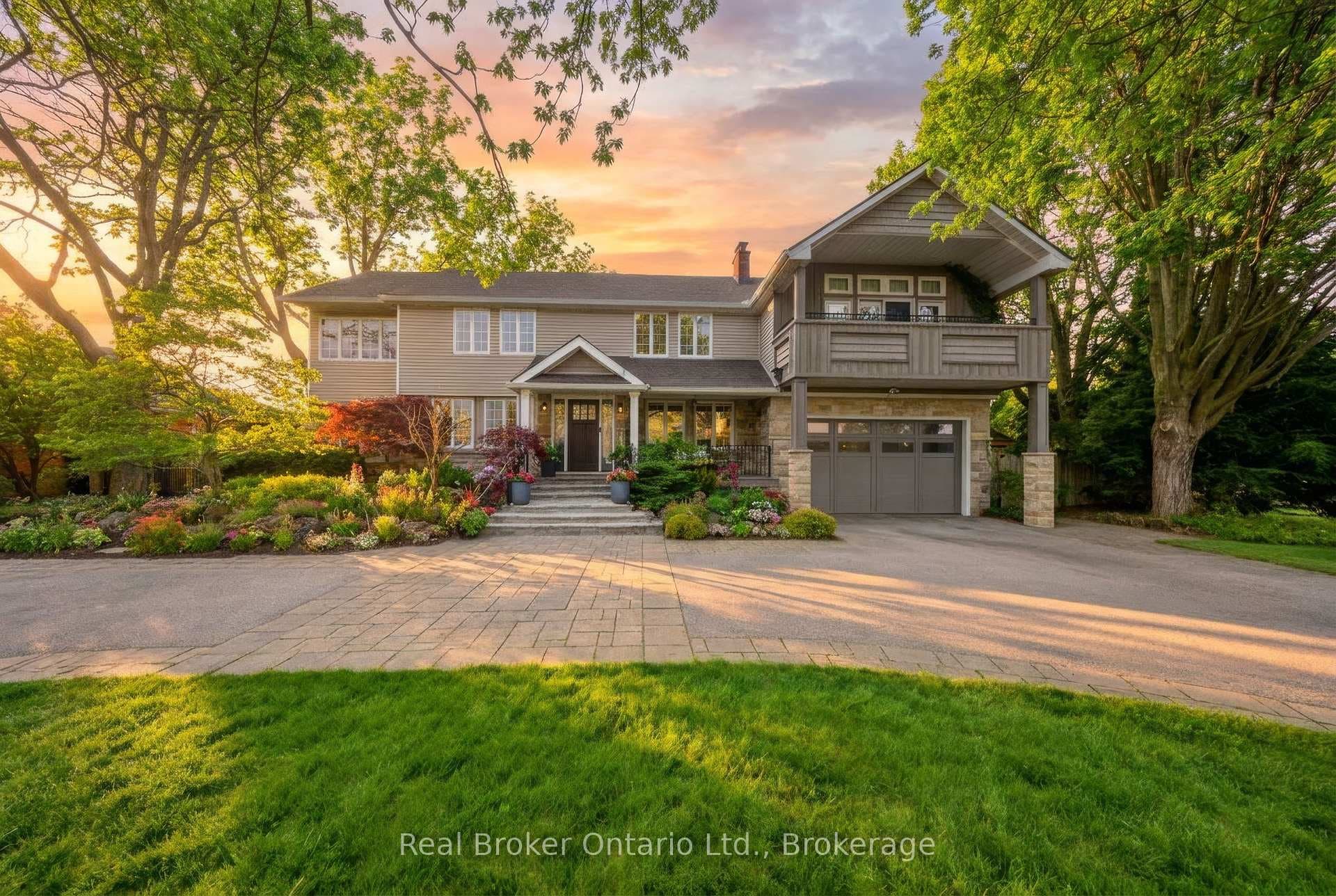 383 North Shore Boulevard - Detached photo 1 of 46 in Burlington, Ontario