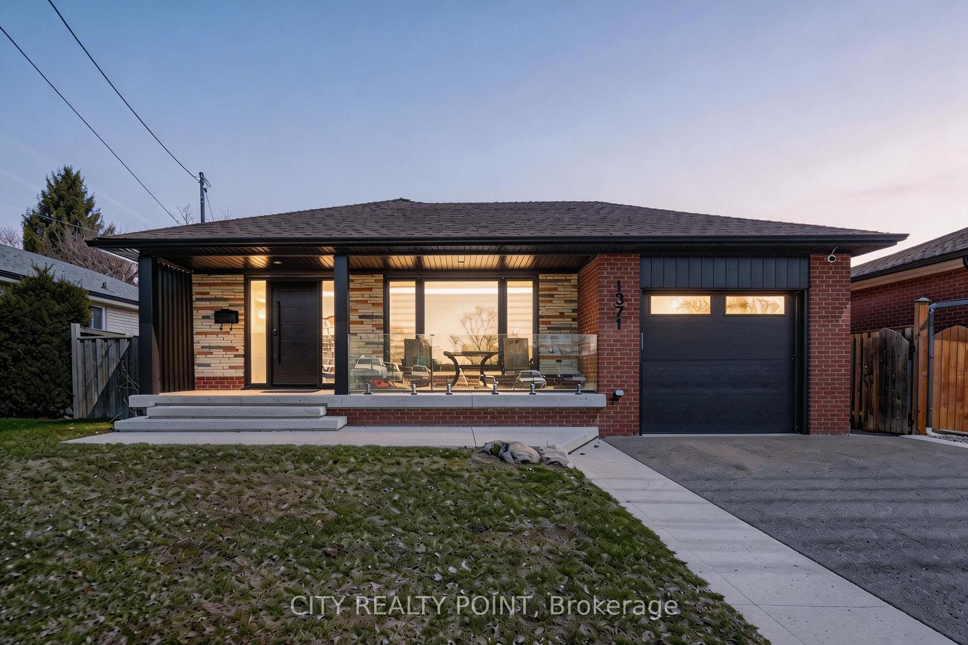 1371 Ogden Avenue - Detached for sale in Lisgar, Ontario