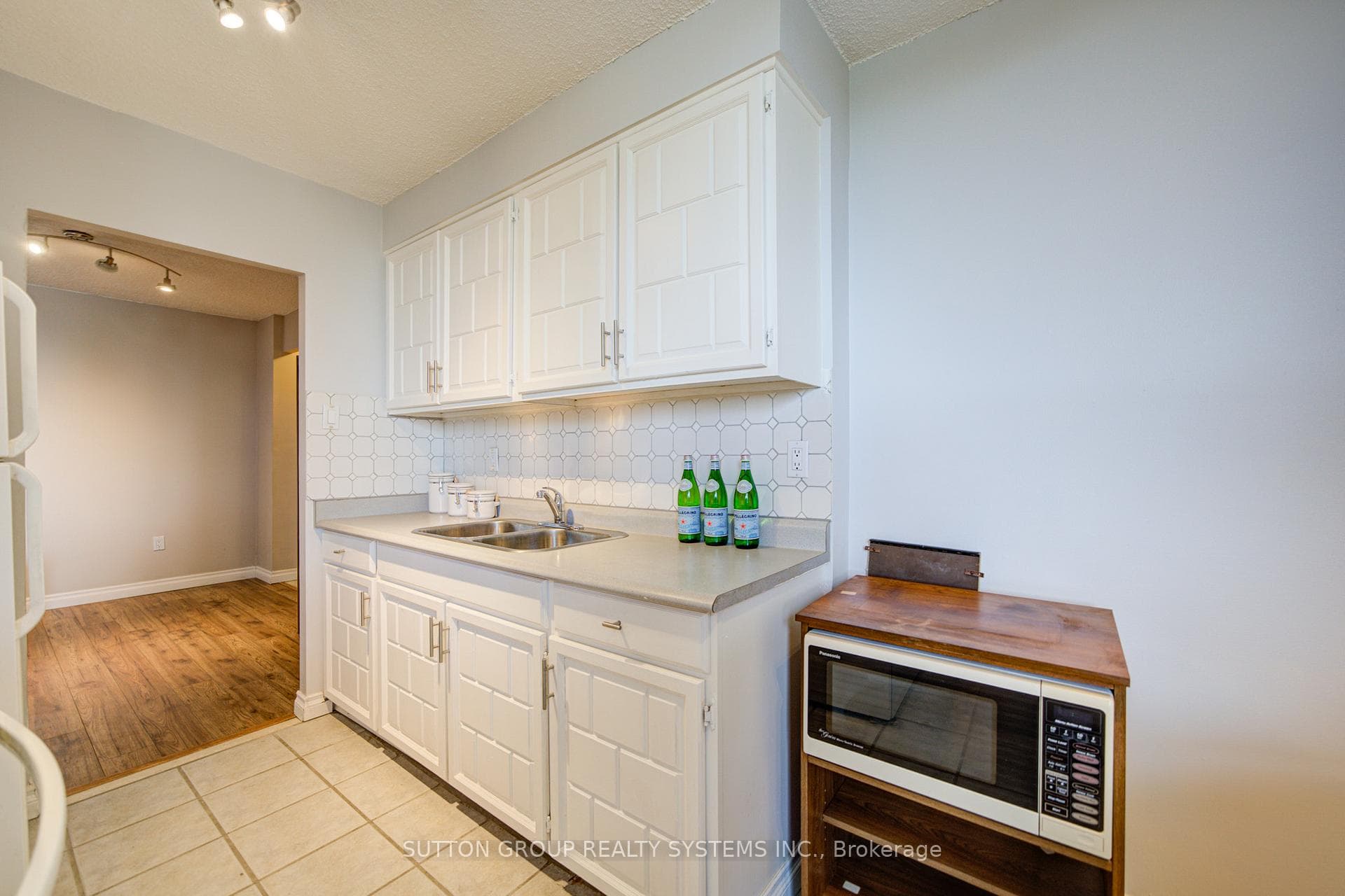 10 Muirhead Road Unit 806 - Condo photo 13 of 45 in Hillcrest Village / Bayview Village, Ontario