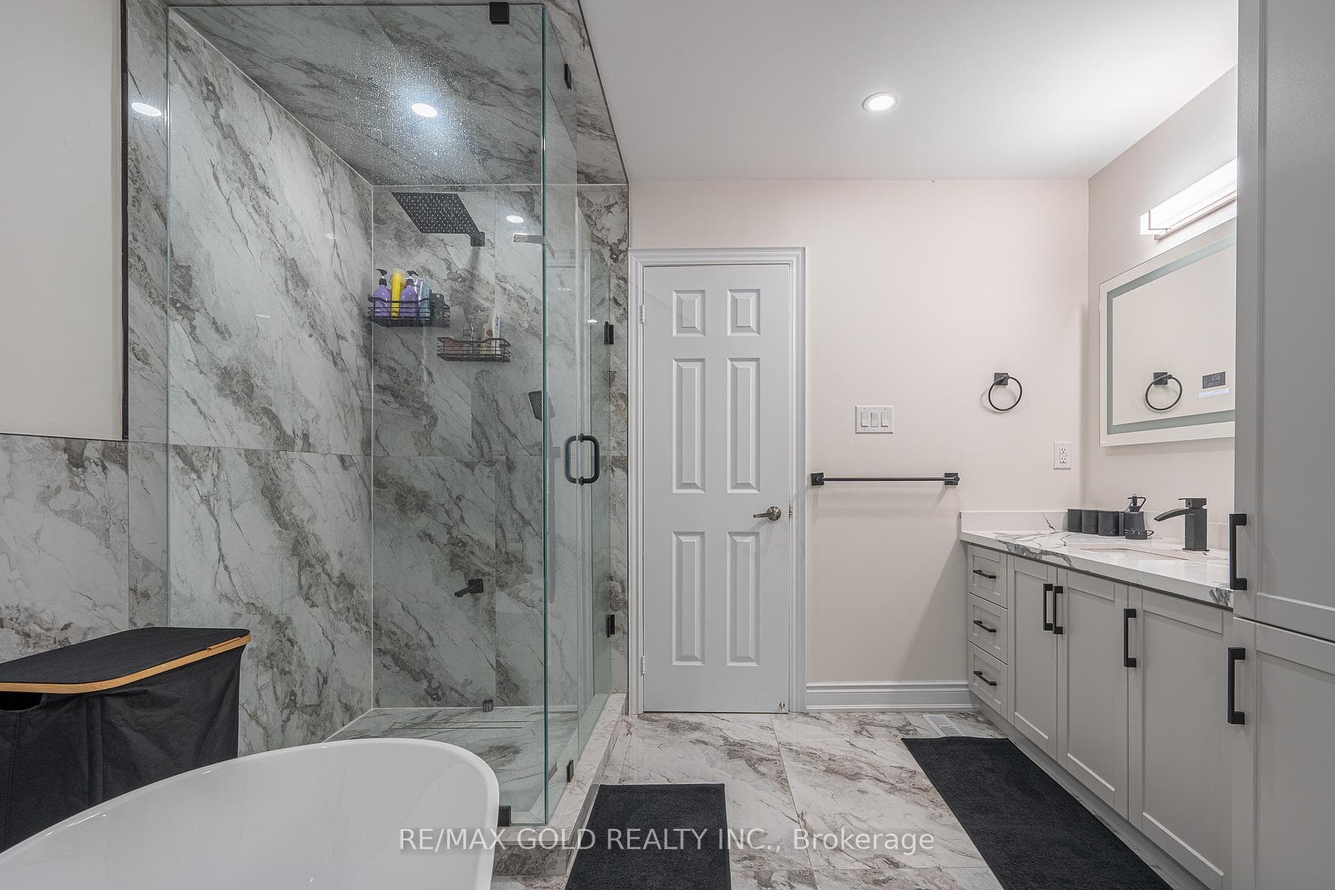 6 Meadow Glade Road - Detached photo 20 of 36 in Brampton, Ontario