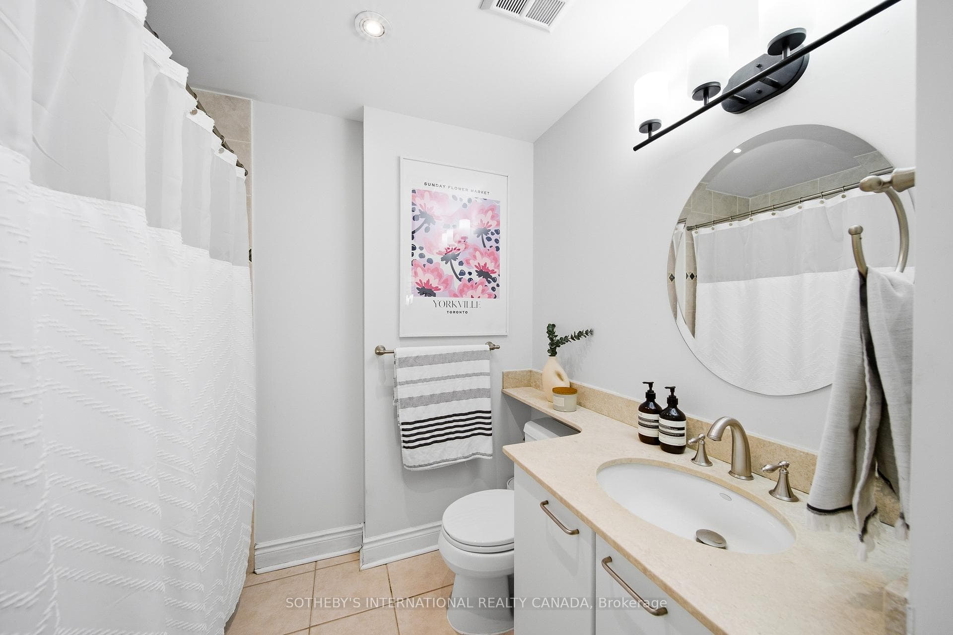 80 Cumberland Street Unit 1507 - Condo photo 23 of 32 in Annex / Yorkville / Summerhill, Ontario